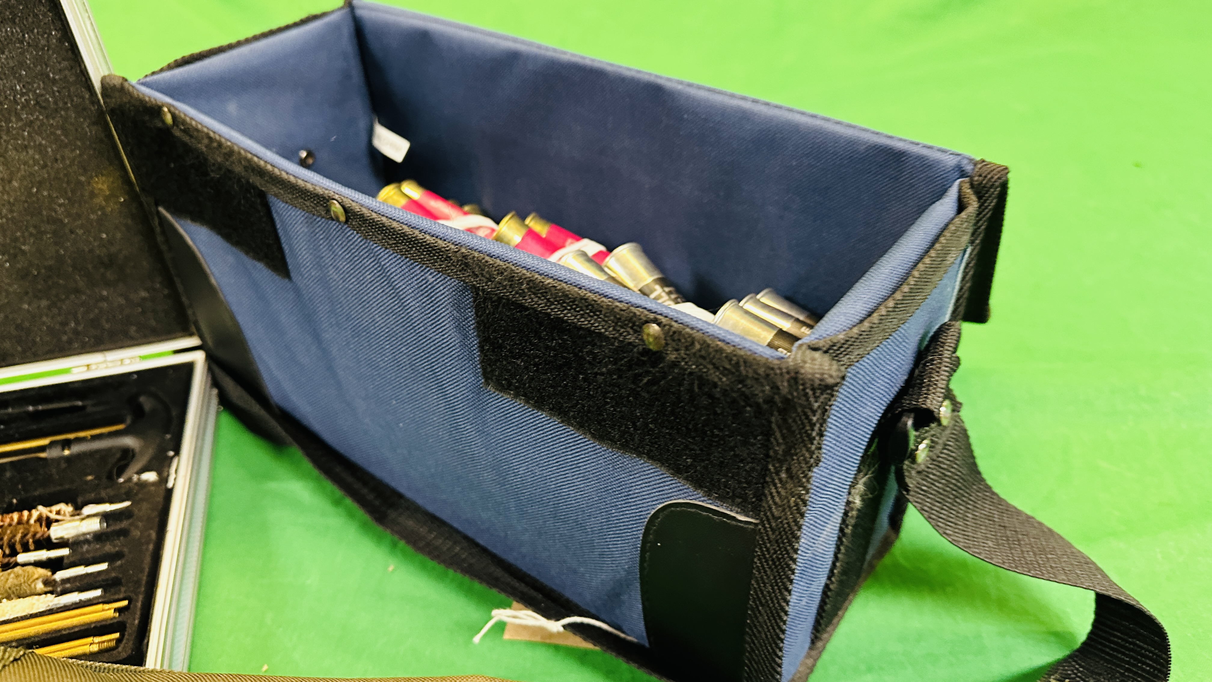 GMK CARTRIDGE BAG CONTAINING 109 X VARIOUS 12 GAUGE CARTRIDGES, - Image 2 of 4