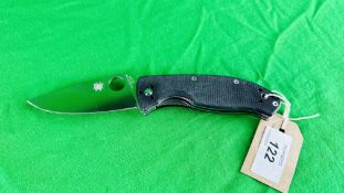 SPYDERCO TENACIOUS C122GP FOLDING POCKET LOCK KNIFE - NO POSTAGE OR PACKING AVAILABLE