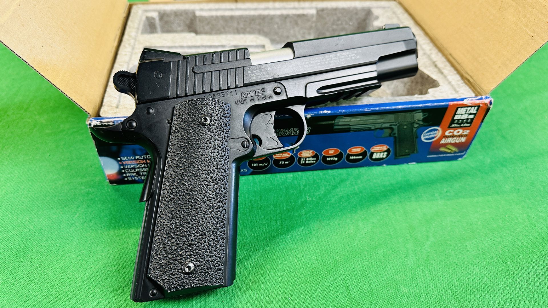 BOXED SIG SAUER GSR Co2 . - Image 3 of 10
