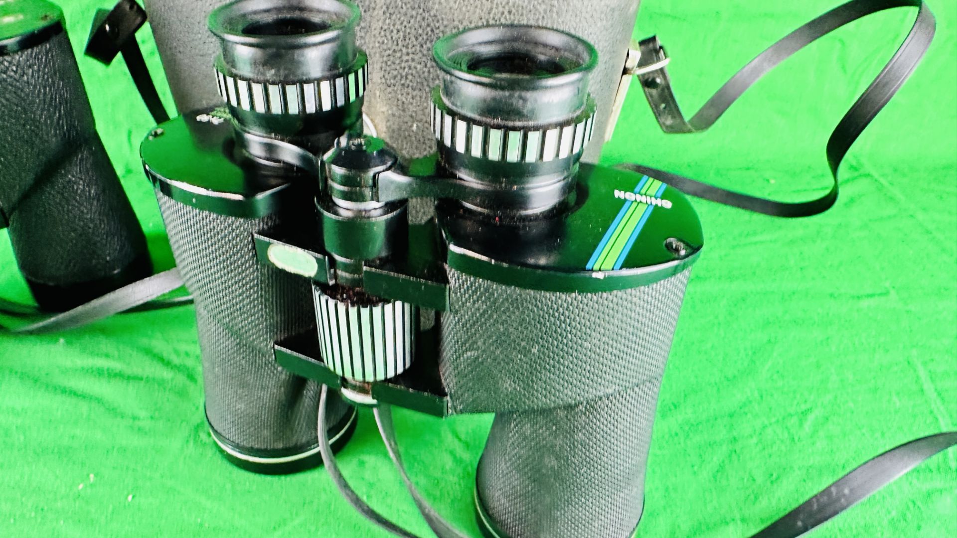 TWO PAIRS OF BINOCULARS INCLUDING CHINON 10X50 FIELD AND CHINON 6X50 - Image 3 of 10