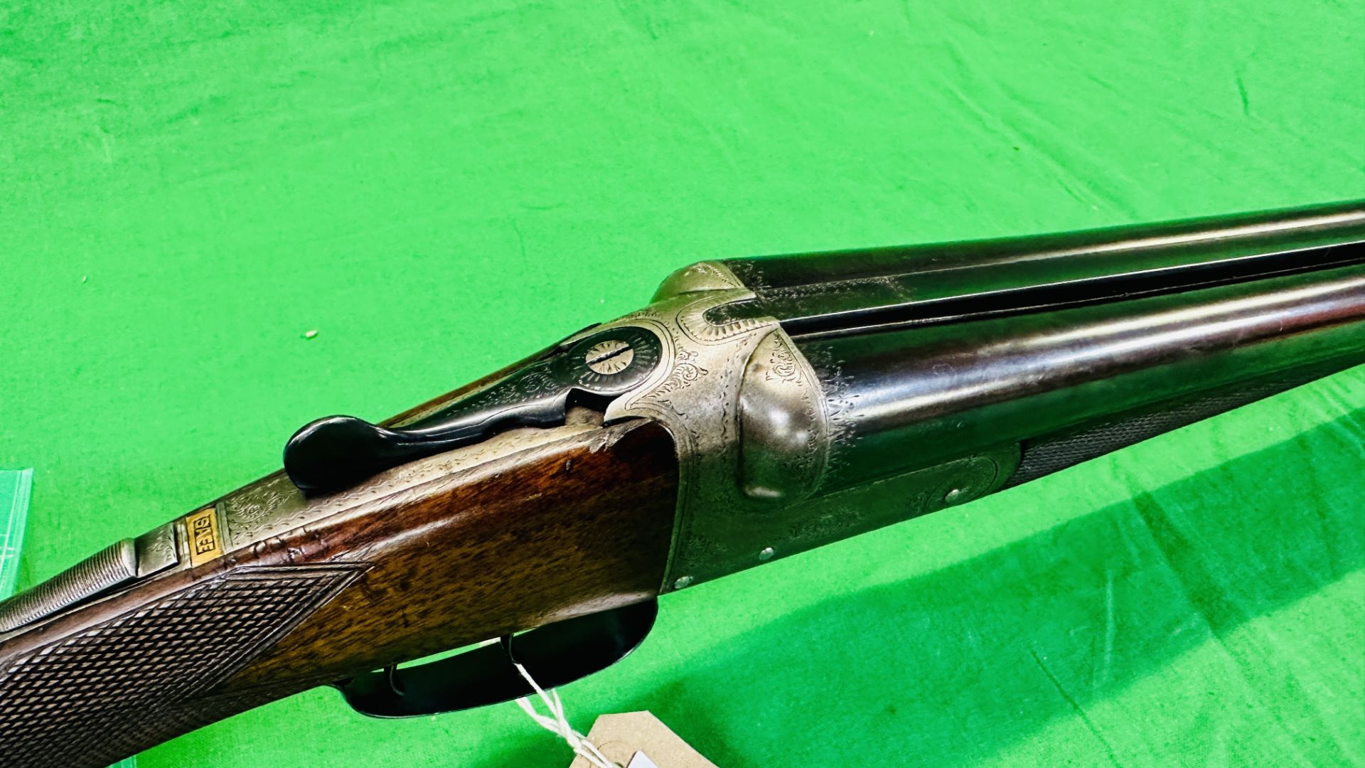CHUBB 12 BORE SIDE BY SIDE SHOTGUN #1233 (BOXLOCK CYLINDER MECHANISM REPLACED), BSA BARRELS, - Image 6 of 16