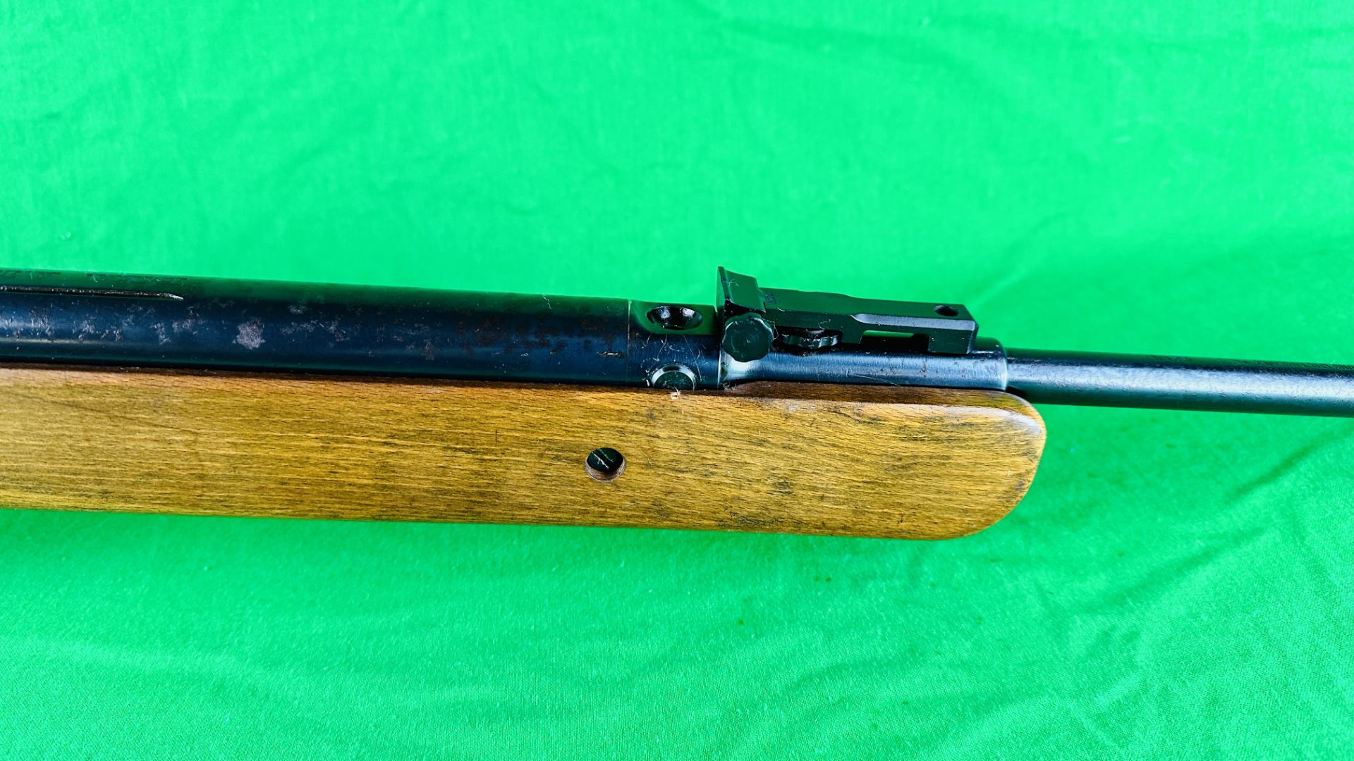 BSA .22 CALIBRE MKV UNDER LEVER AIR RIFLE SERIAL No. - Bild 5 aus 11