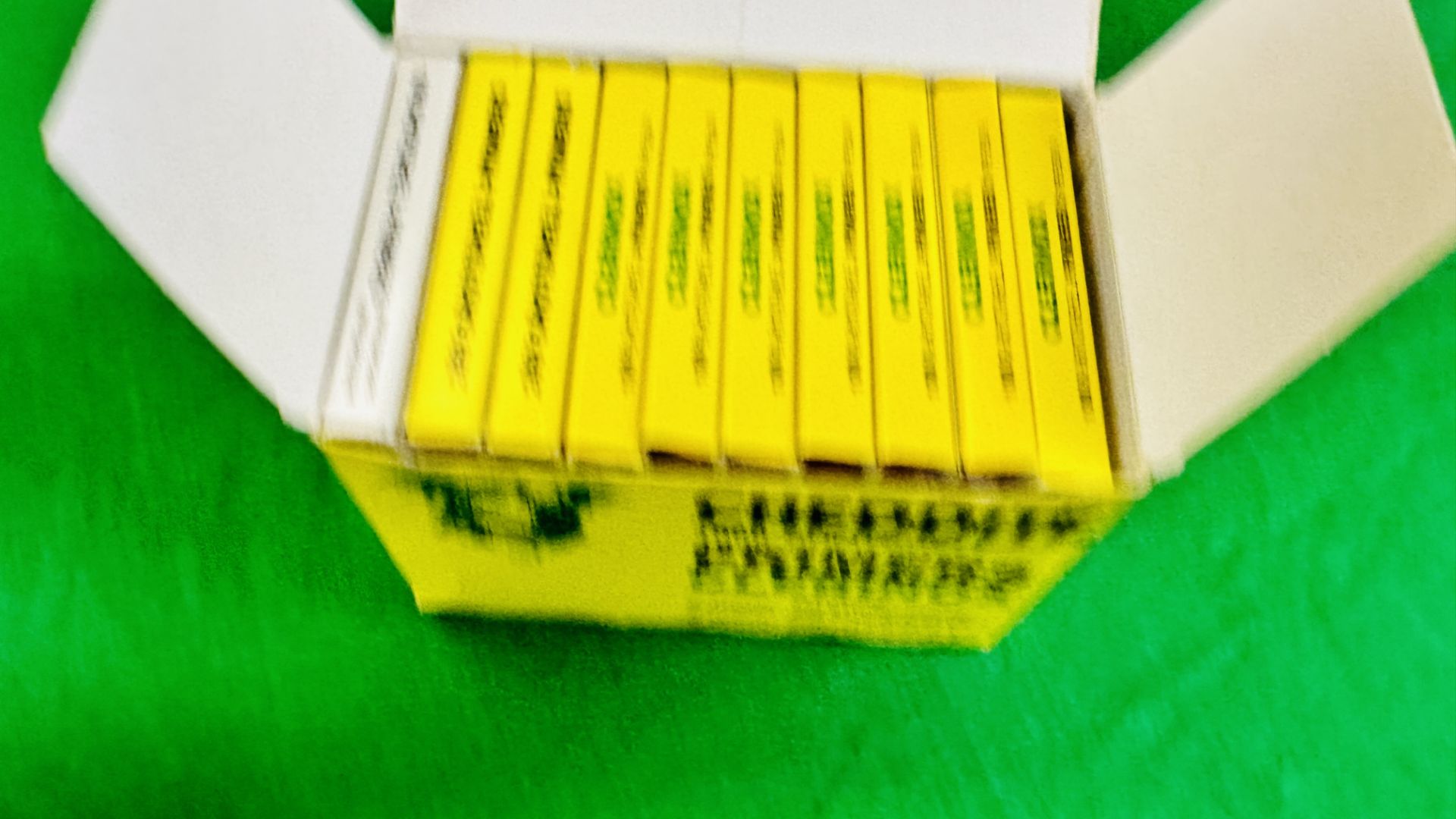 1000 CHEDDITE CLERINOX 209 PRIMERS - (TO BE COLLECTED IN PERSON BY LICENCE HOLDER ONLY - NO POSTAGE - Image 4 of 5