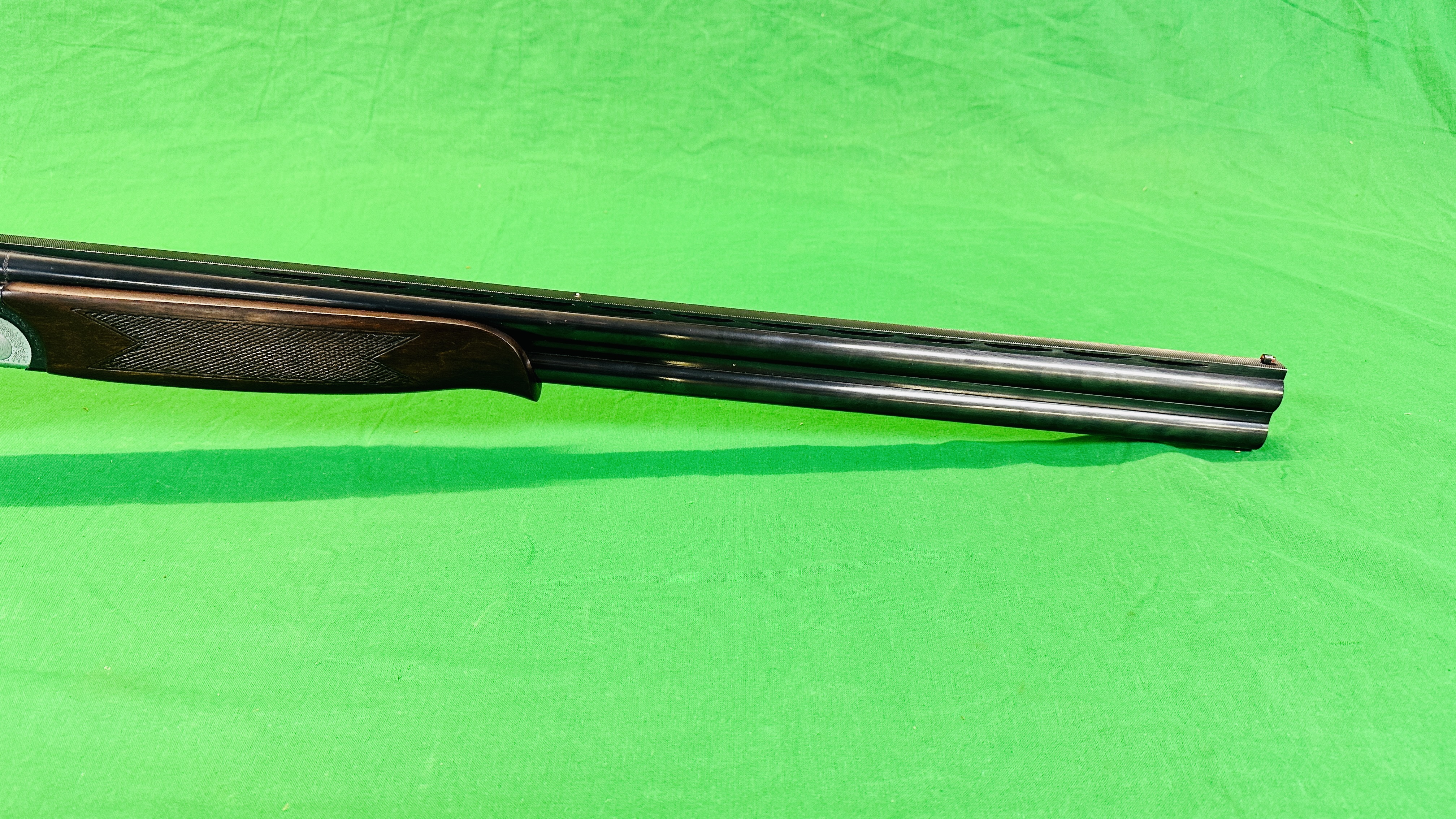 LINCOLN 12 BORE OVER AND UNDER SHOTGUN #54598, 271/2 " BARRELS, MULTI CHOKE, EJECTOR, - Image 6 of 17
