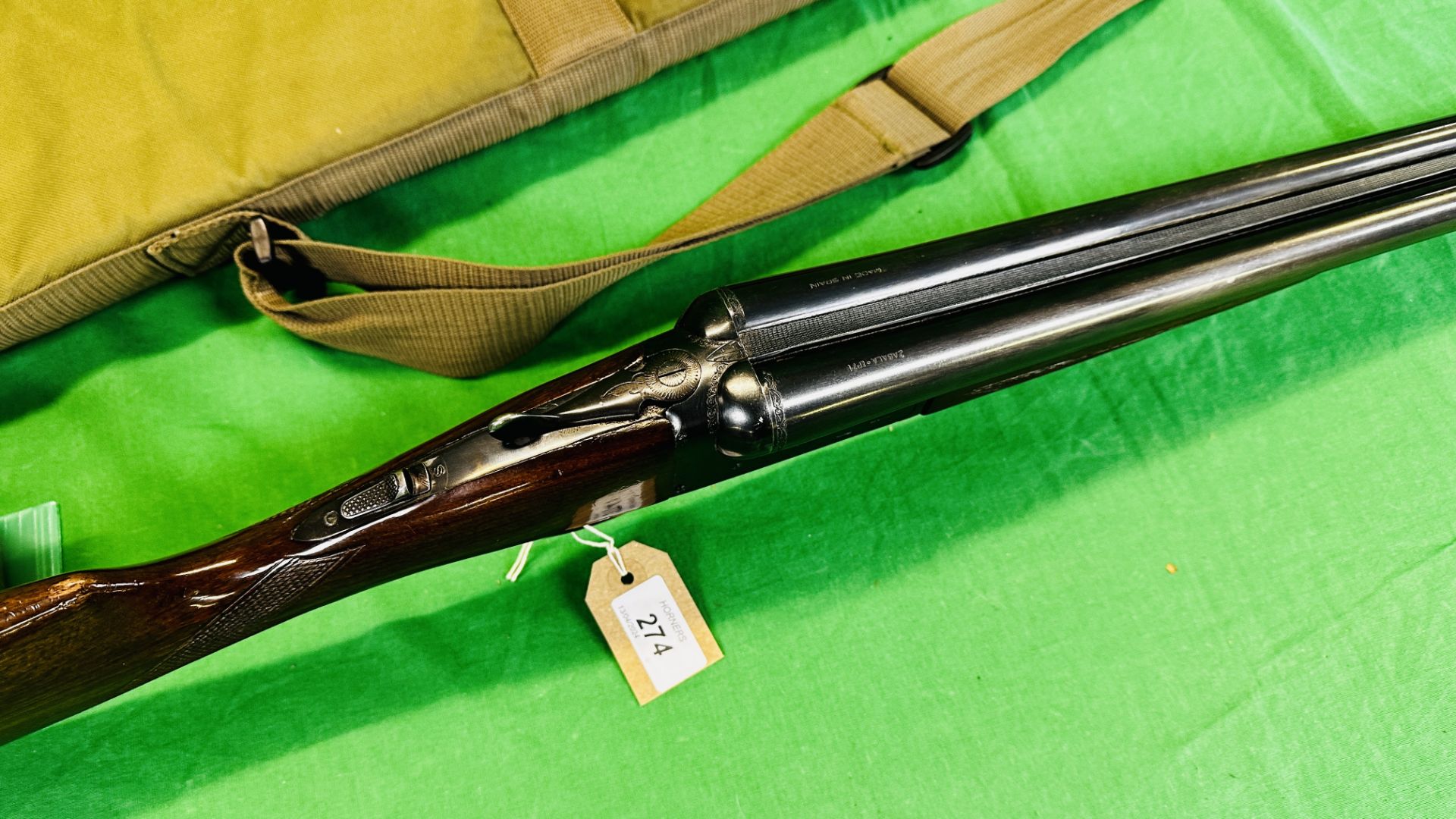 ZABALA 12 GAUGE SIDE BY SIDE SHOTGUN #192092 WITH GREEN PADDED GUN SLEEVE - (REF: 1452) - (ALL GUNS - Bild 2 aus 16