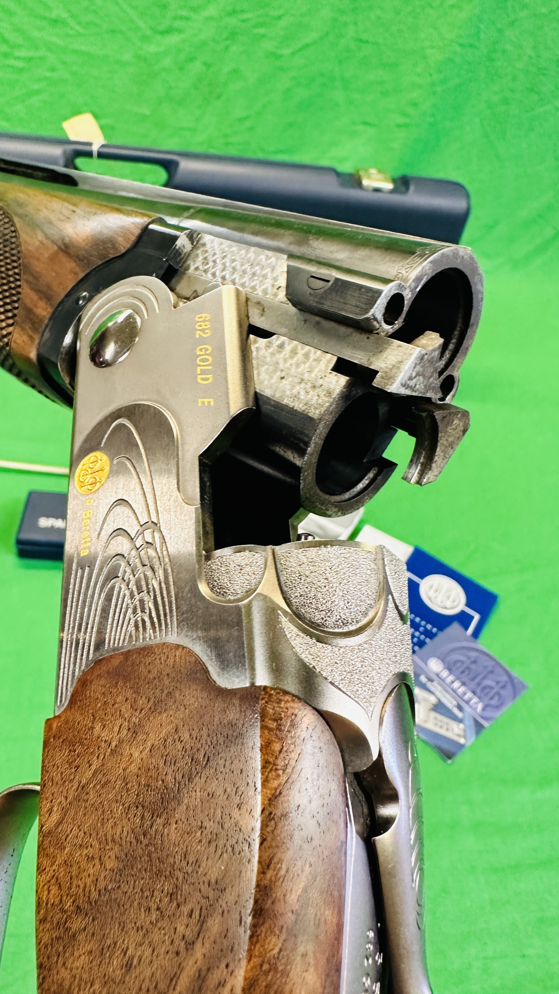 BERETTA 12 BORE OVER AND UNDER SHOTGUN, MODEL 682 GOLD E, - Image 24 of 35