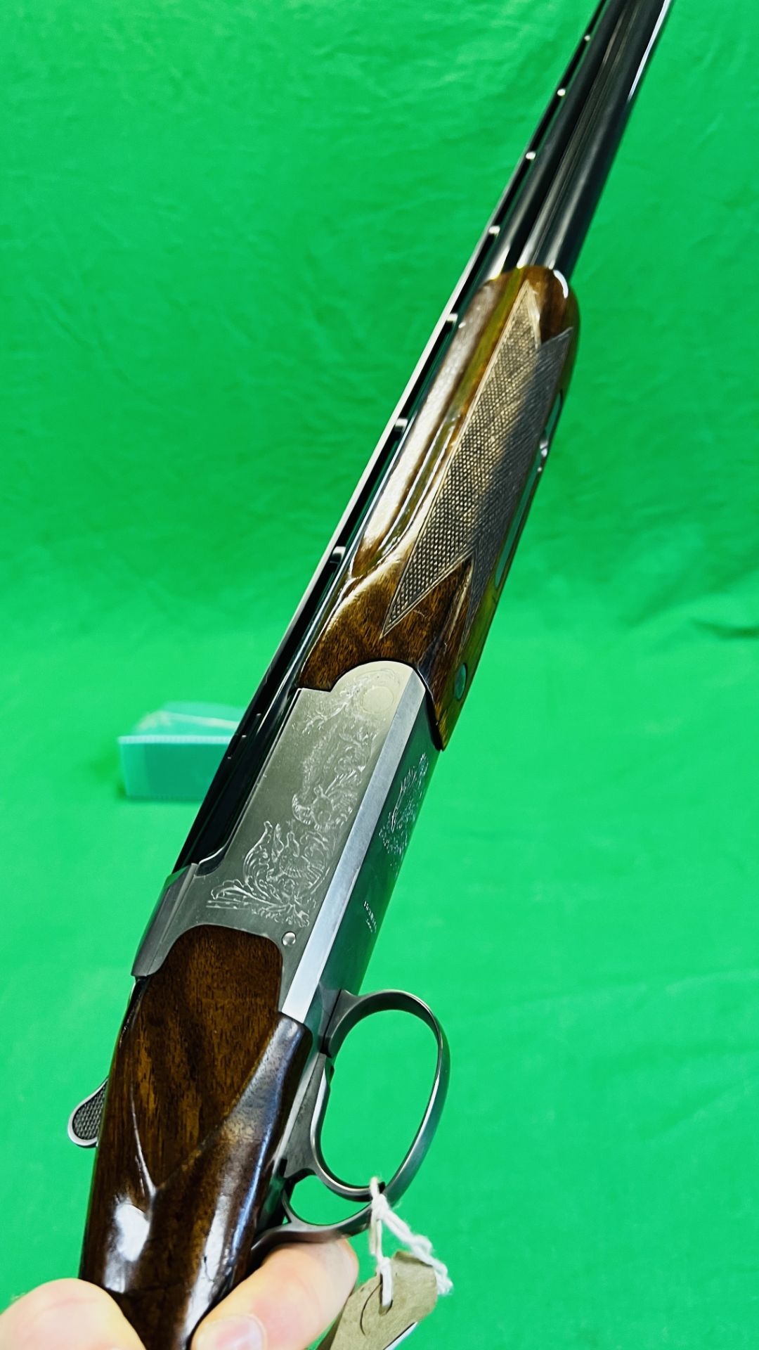 MIROKU 12 BORE OVER AND UNDER SHOTGUN MODEL 3000, #63017PW, 28" MULTI CHOKE BARRELS, - Image 22 of 23