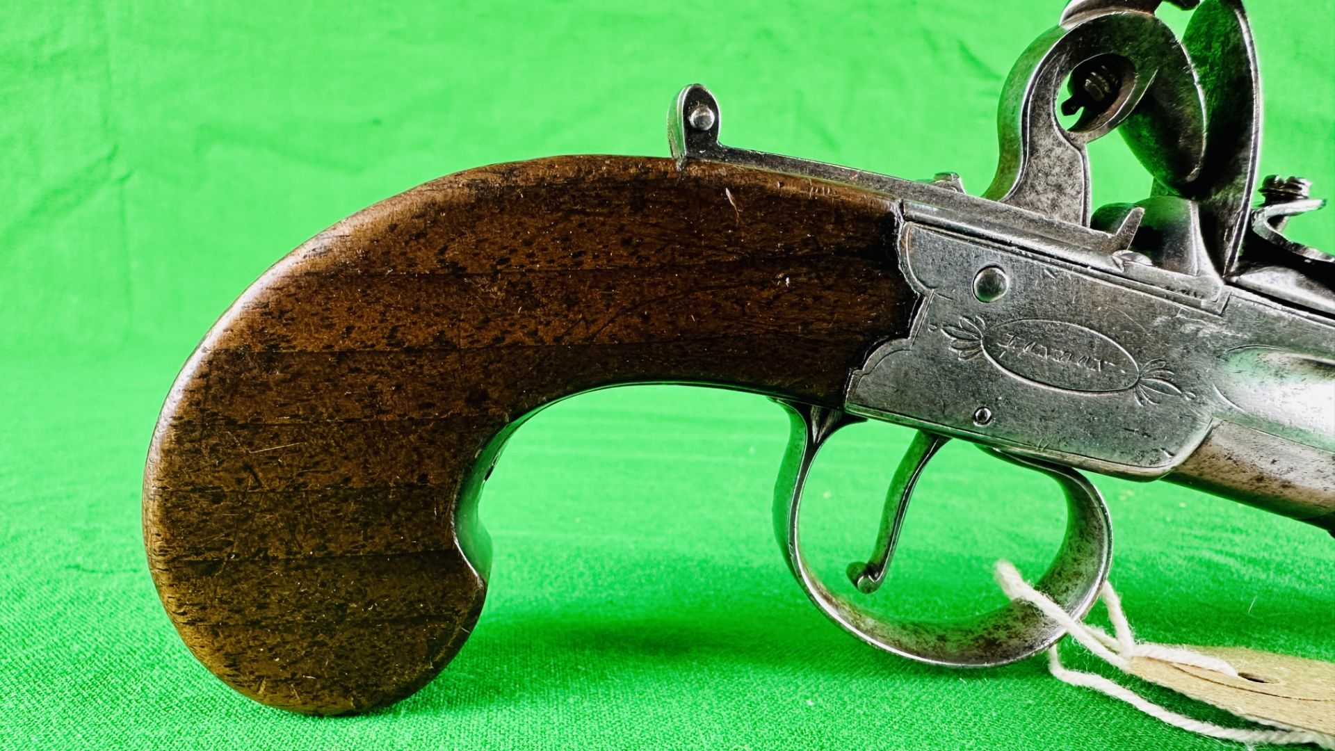 A GOOD QUALITY ENGLISH ANTIQUE SPENCER OF LONDON FLINTLOCK PISTOL WITH DETACHABLE BARREL, - Image 3 of 13