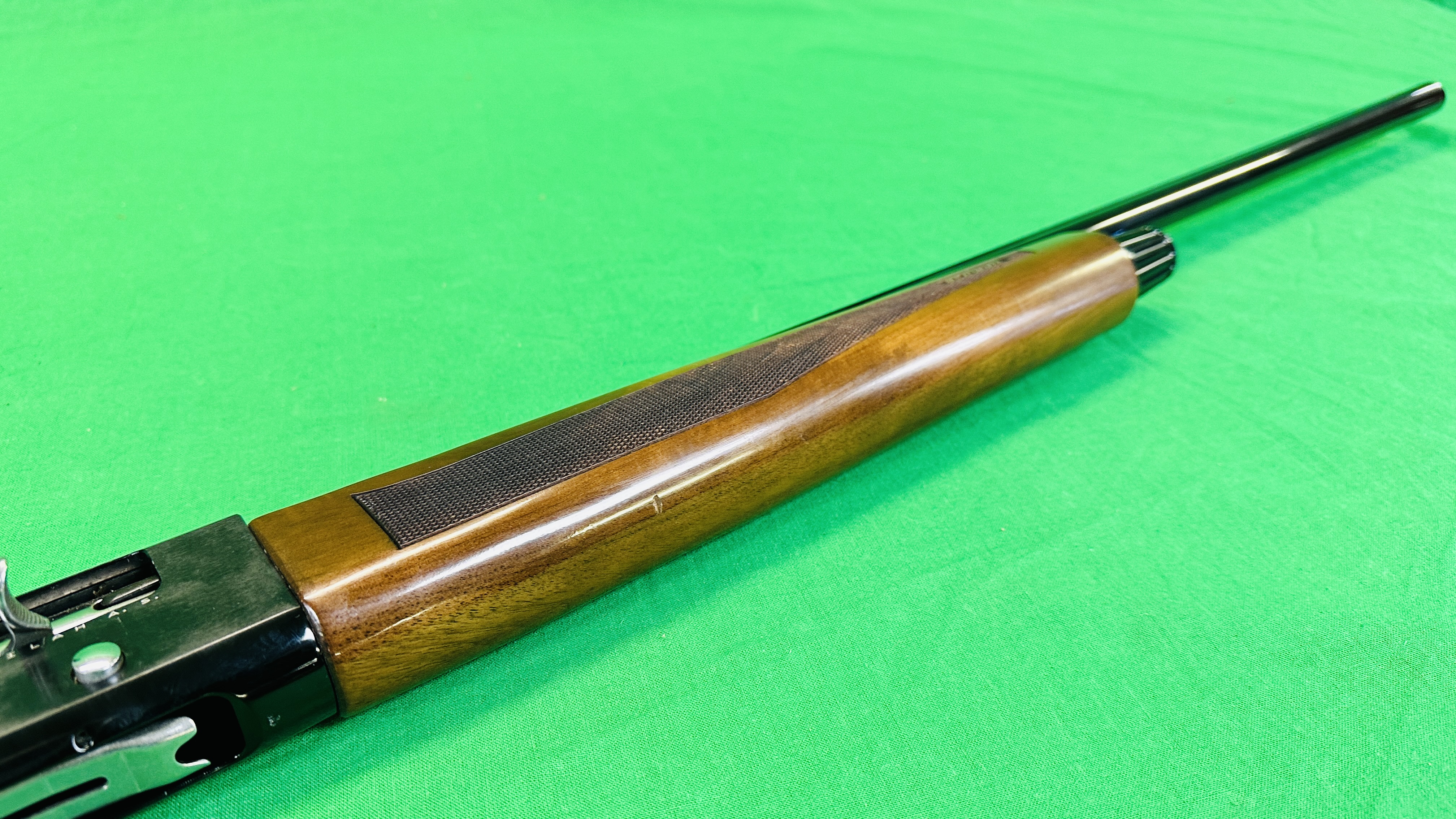 ARMSAN 20 GAUGE SEMI AUTO SHOTGUN #15K9548 27¾" BARRELS MULTI CHOKE (TOTAL 3 CHOKES) MODEL A620 - - Image 9 of 15