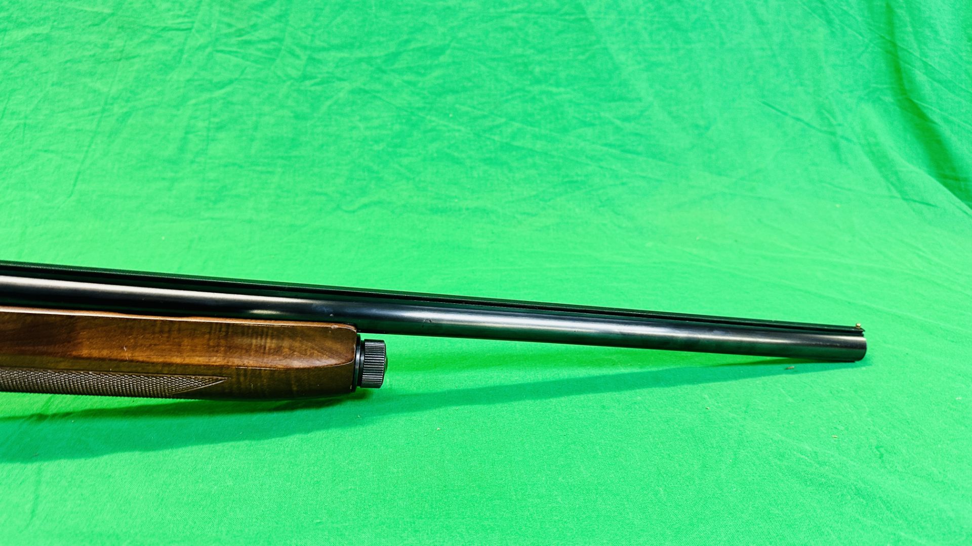 FRANCHI 12 BORE SEMI AUTO SHOTGUN # R59793 MODEL 520 26" BARRELS - (REF: 1375) - (ALL GUNS TO BE - Image 5 of 14