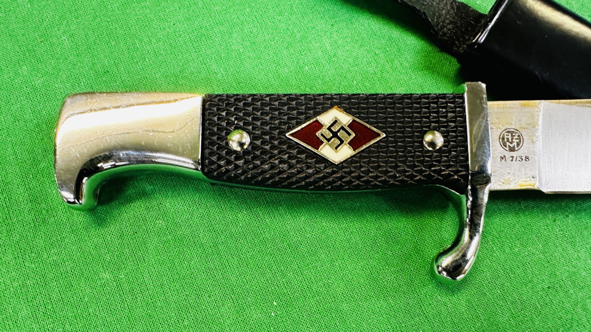 TWO MODERN REPLICA KNIVES TO INCLUDE AK-47 BAYONET AND HITLER YOUTH - NO POSTAGE OR PACKING - Image 5 of 6