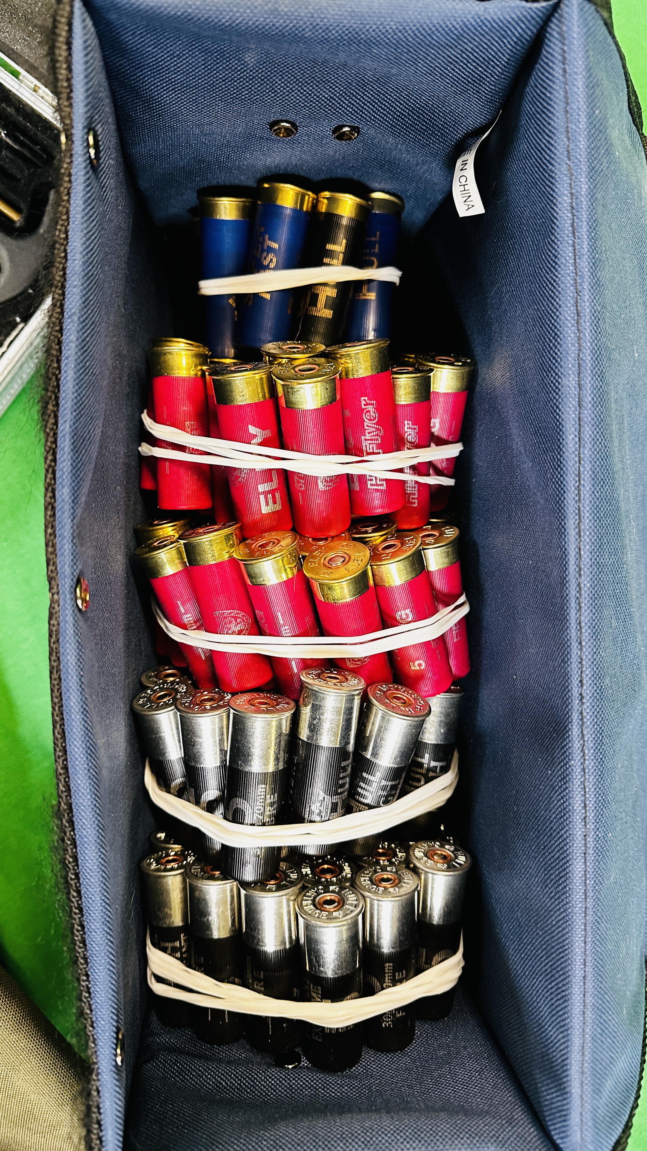 GMK CARTRIDGE BAG CONTAINING 109 X VARIOUS 12 GAUGE CARTRIDGES, - Image 3 of 4