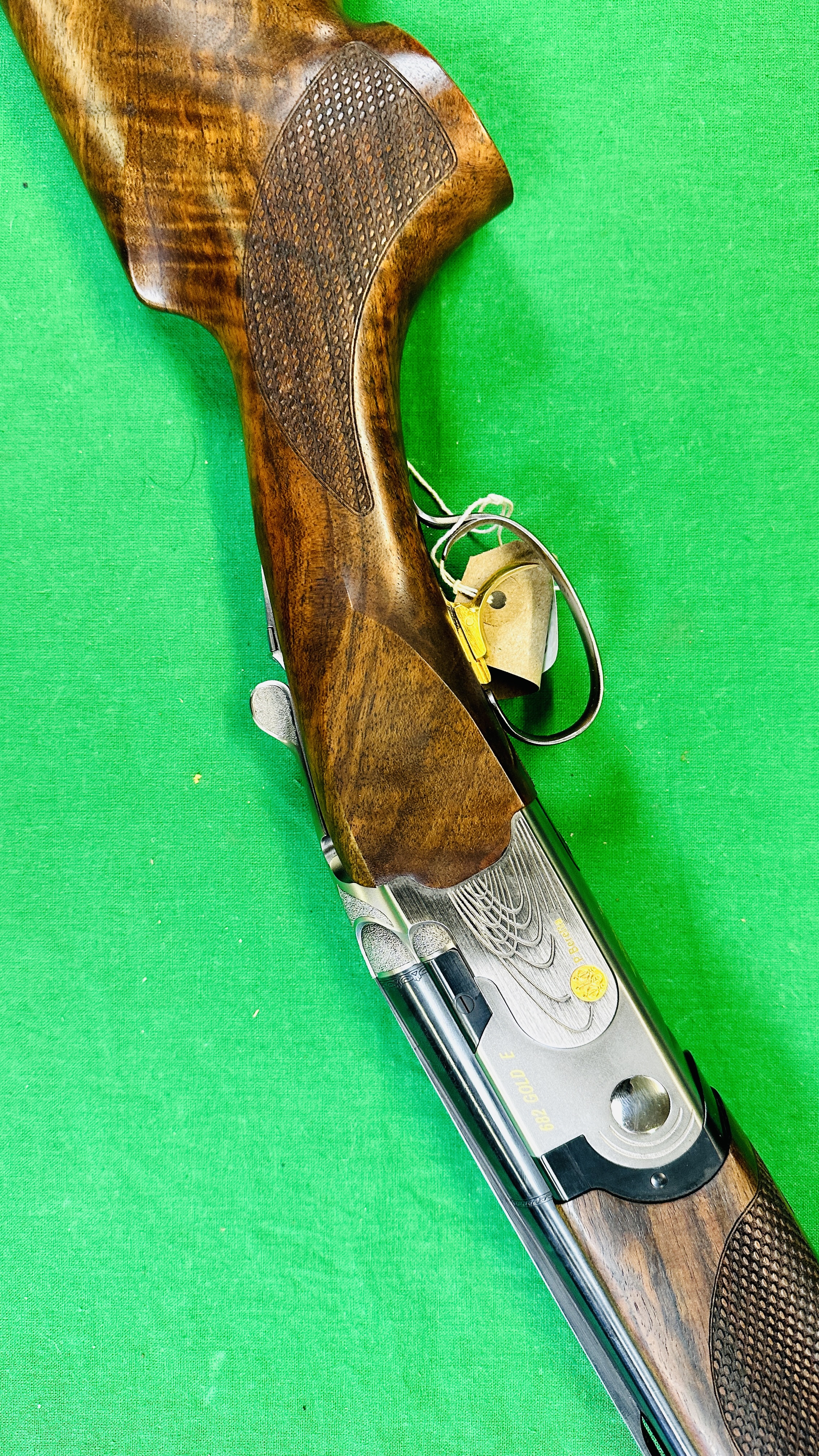 BERETTA 12 BORE OVER AND UNDER SHOTGUN, MODEL 682 GOLD E, - Image 20 of 35