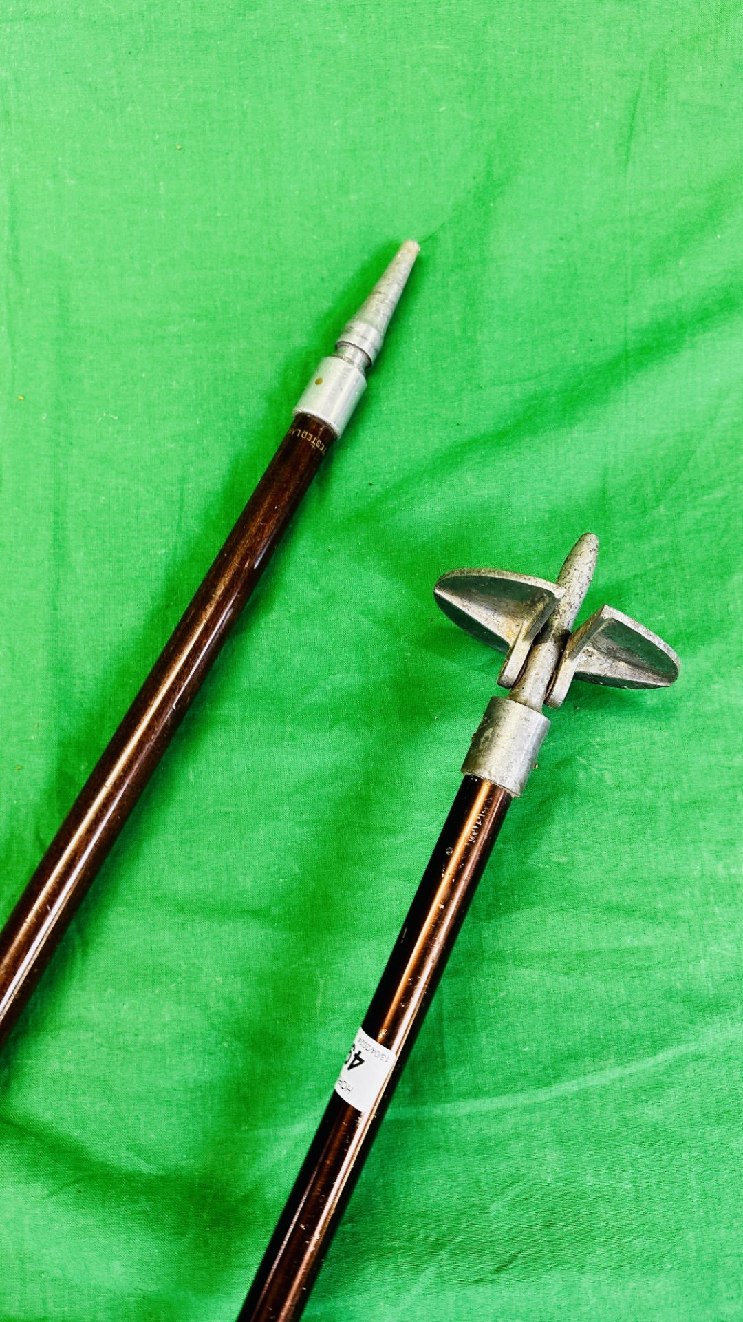 TWO SHOOTING STICKS TO INCLUDE ELITE LANCEWOOD AND THE FEATHERWATE - Image 6 of 6