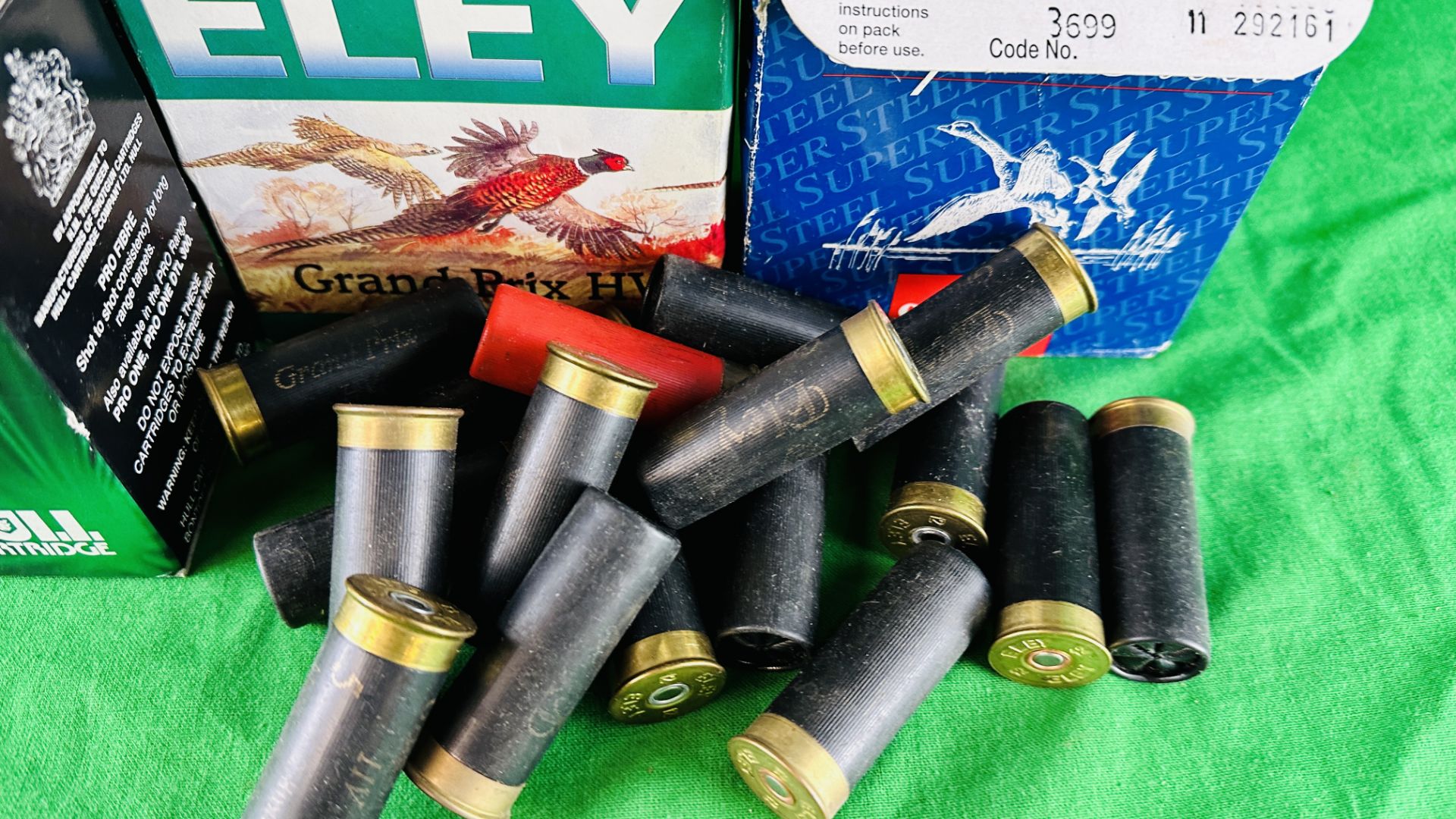 50 X ELEY 12 BORE GRAND PRIX HV BISMUTH FOREST CARTRIDGES (32GM LOAD), - Image 6 of 6