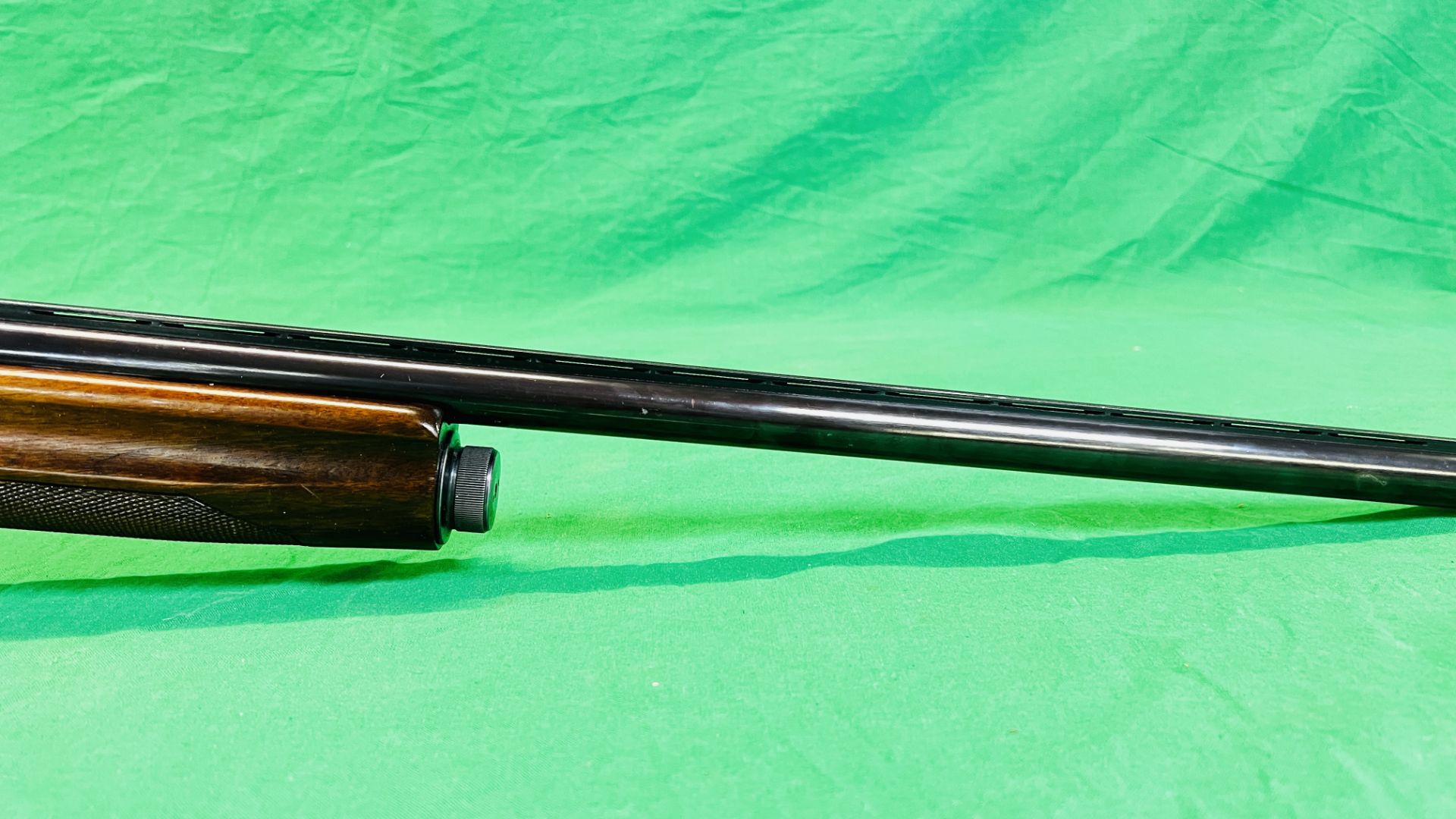 FABARM 12 BORE 5 SHOT SELF LOADING SHOTGUN #406859 (MODEL 130) - (REF: 1407) - (ALL GUNS TO BE - Image 5 of 15