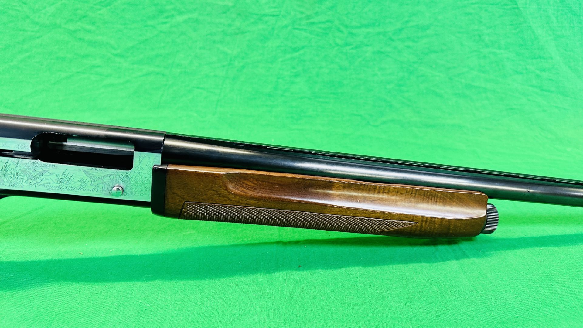 FRANCHI 12 BORE SEMI AUTO SHOTGUN # R59793 MODEL 520 26" BARRELS - (REF: 1375) - (ALL GUNS TO BE - Image 4 of 14