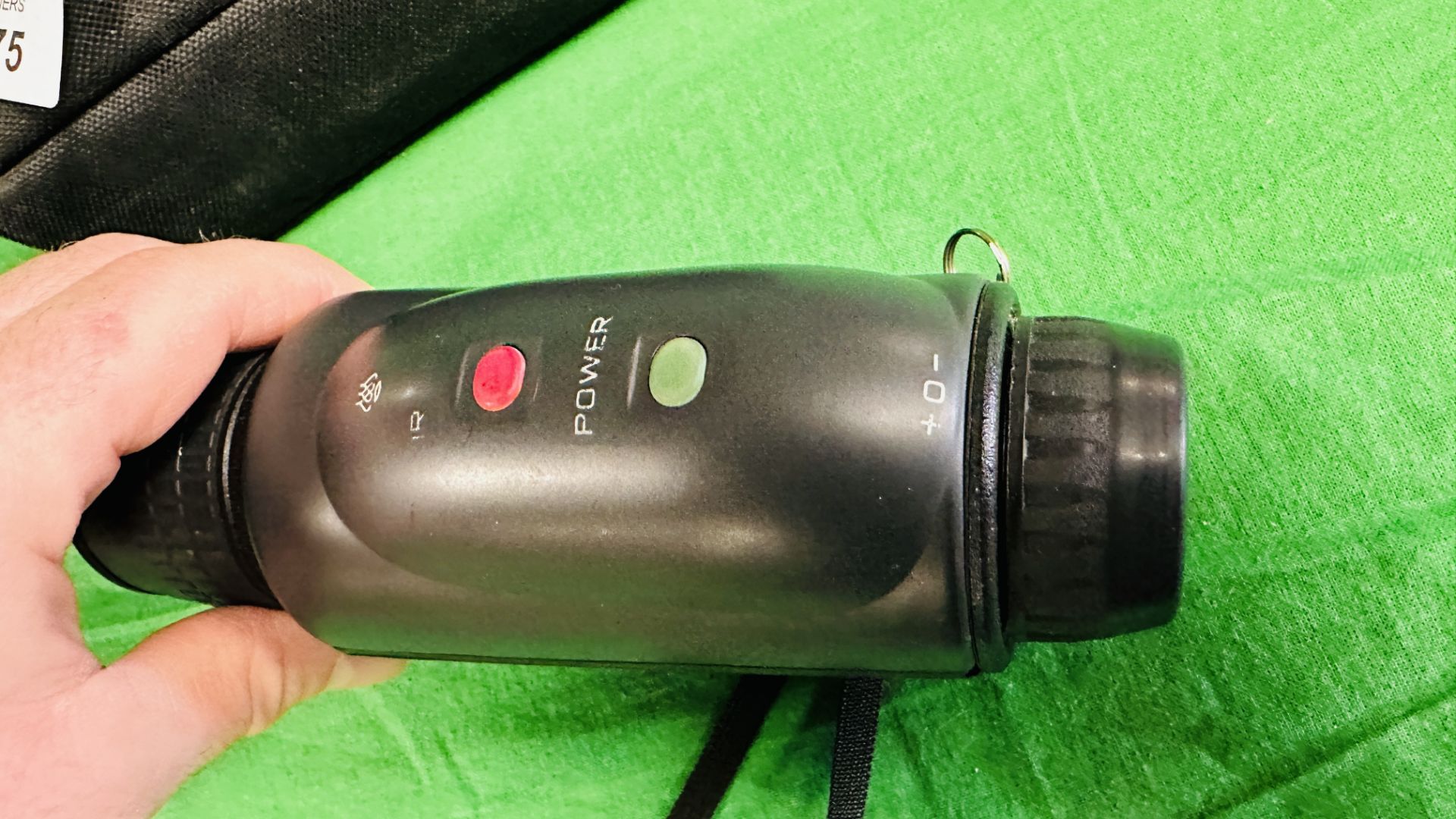 A NEWCON NIGHT VISION SCOPE IN CASE. - Image 5 of 5