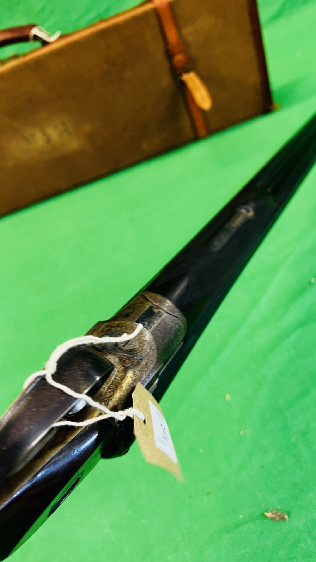 GREENER 12G SIDE BY SIDE SHOTGUN 27" BARRELS, CHAMBERED FOR 21/2", - Image 15 of 39