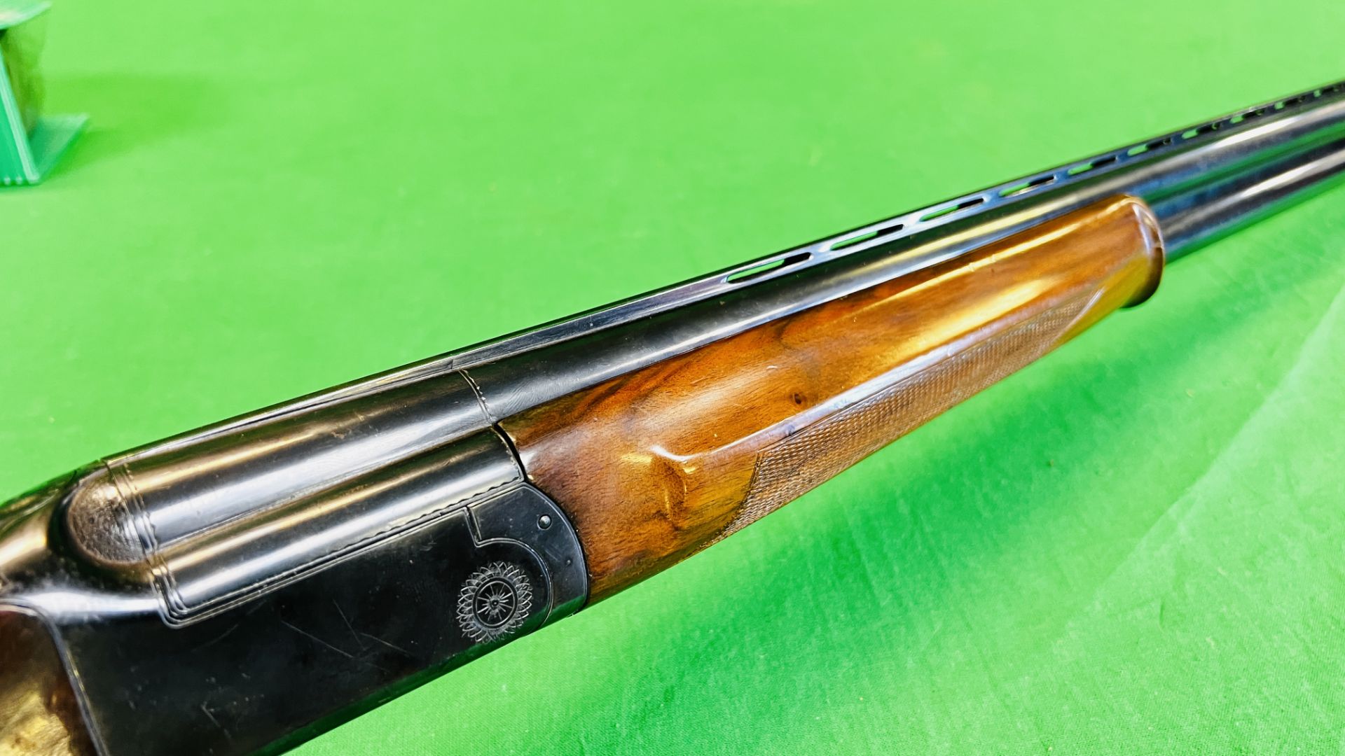 ARAMBERRI 12 BORE OVER AND UNDER SHOTGUN #159184, - Image 9 of 20