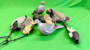 GROUP OF VARIOUS DECOYS TO INCLUDE 1 CROW, 1 MAGPIE,