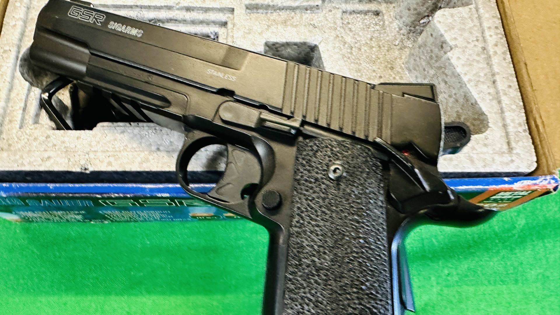 BOXED SIG SAUER GSR Co2 . - Image 7 of 10
