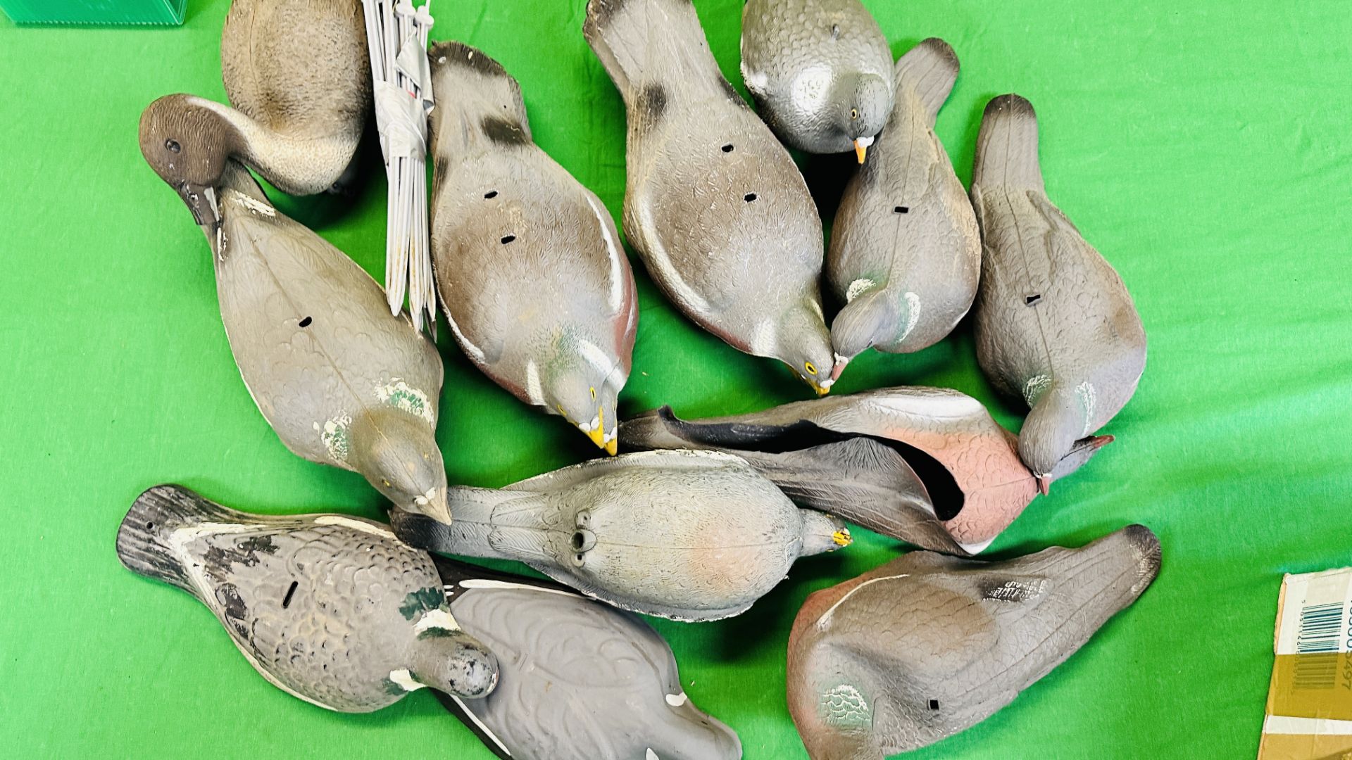 TWO BOXES OF VARIOUS PIGEON DECOYS AND DECOY DUCK. - Image 5 of 9