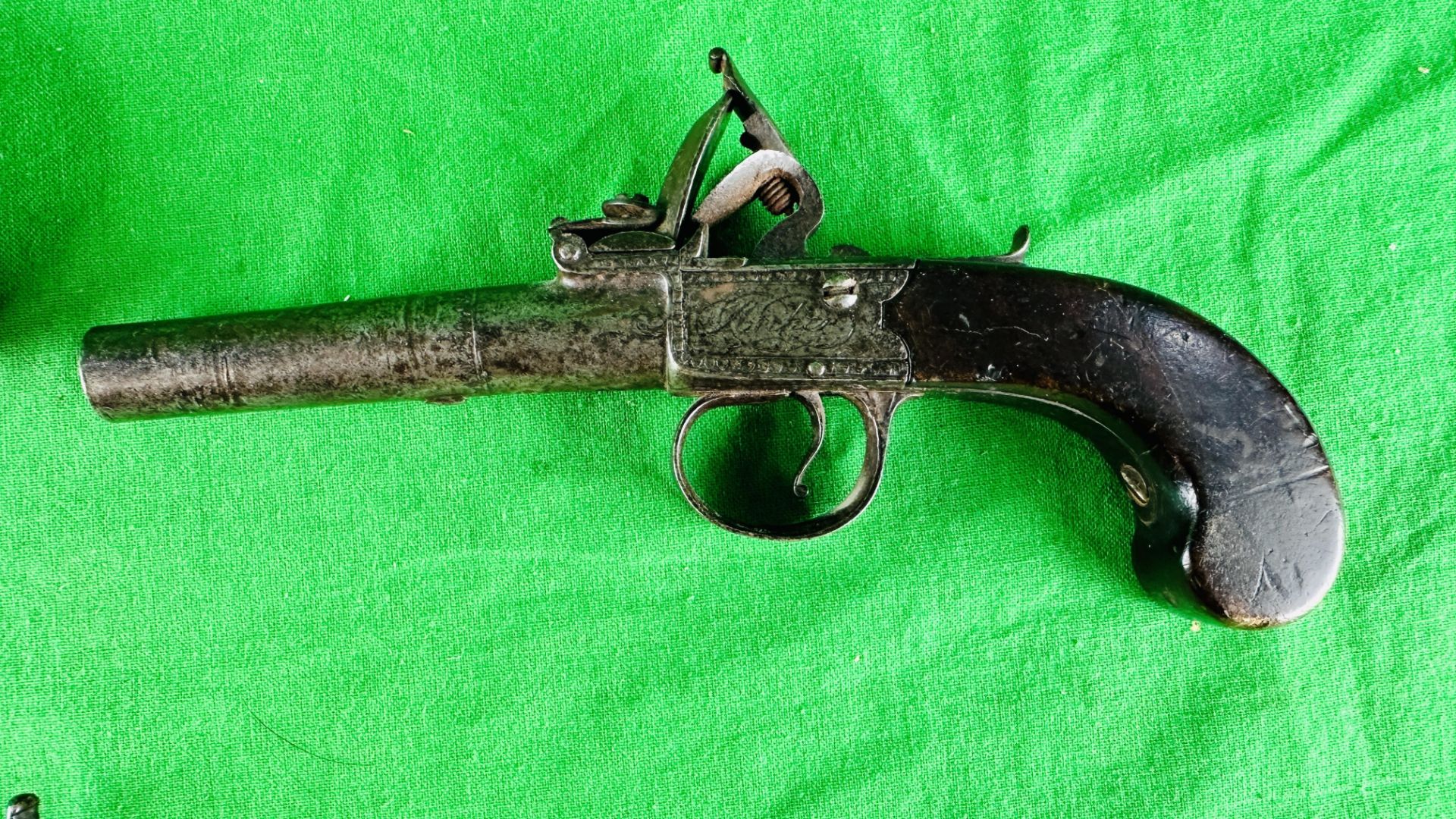 3 ANTIQUE PISTOLS TO INCLUDE ENGLISH MAKE PERCUSSION & ARCHER LONDON FLINT LOCK - (ALL GUNS TO BE - Image 6 of 7