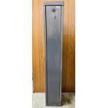 STEEL 3 GUN SECURITY CABINET, W 23CM X D 25CM X H 139CM PLUS GUN SLEEVE.