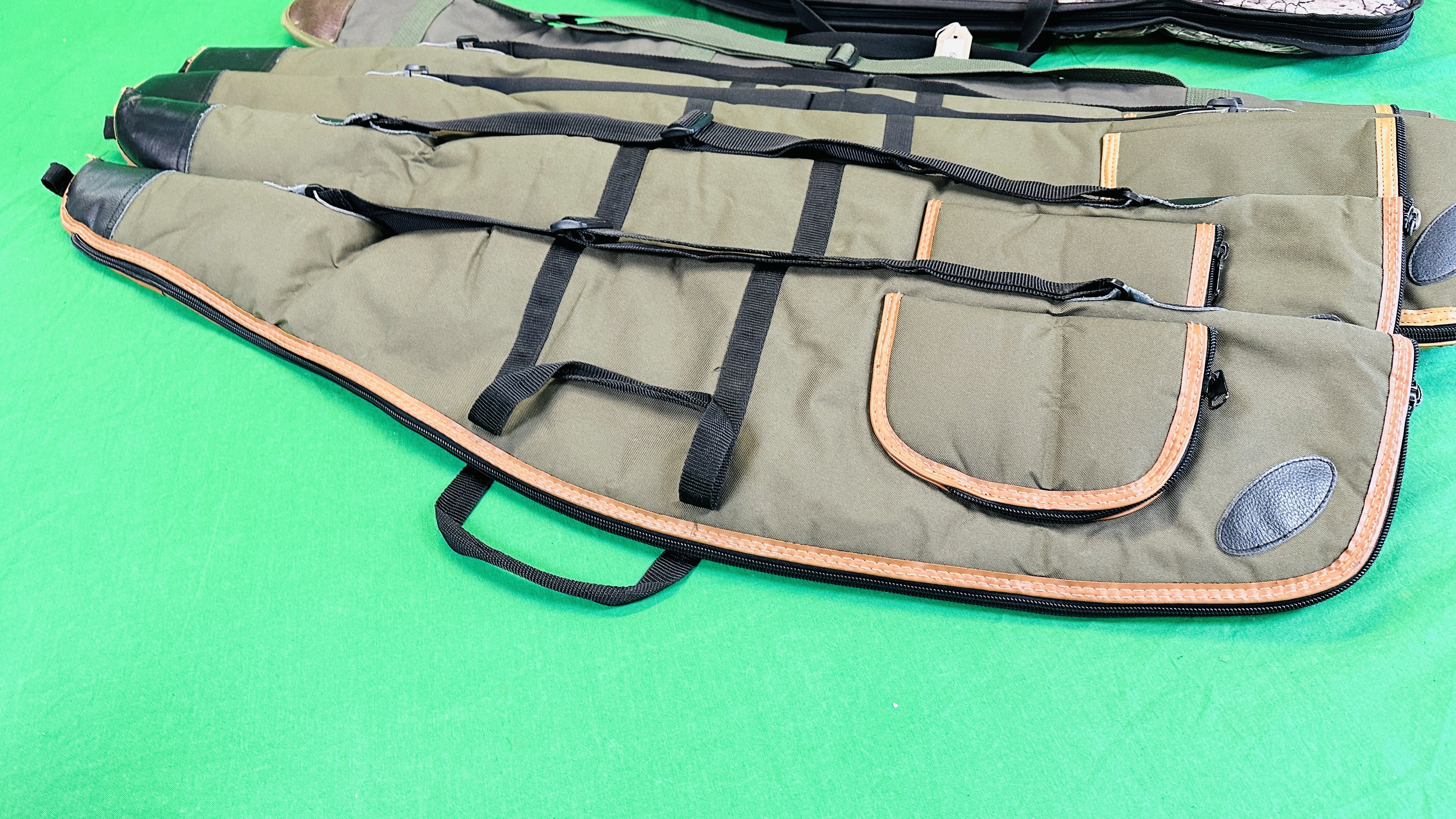 SIX CANVAS GUN SLIPS TO INCLUDE PADDED GUN GEAR PRODUCTS CAMO SLIP. - Image 5 of 9