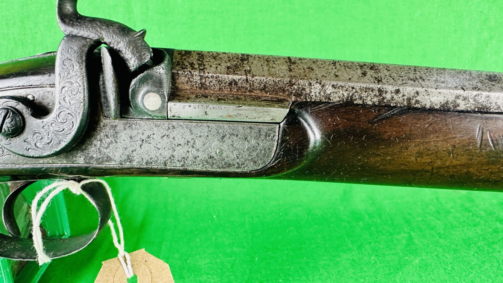ANTIQUE PERCUSSION CAP MUZZLE LOADING RIFLE WITH LOADING ROD, - Image 7 of 21
