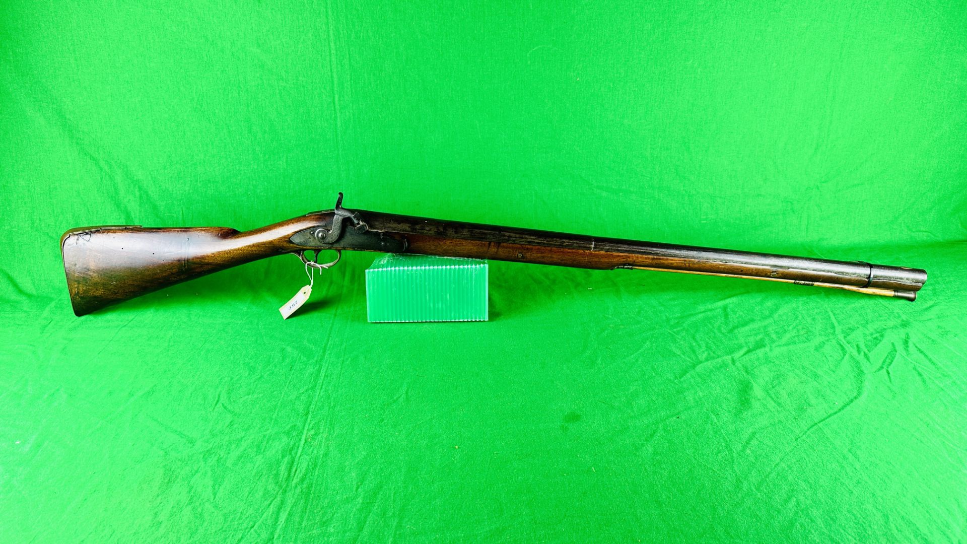 ANTIQUE PERCUSSION CAP MUZZLE LOADING SHOTGUN WITH LOADING ROD -COLLECTORS PIECE,