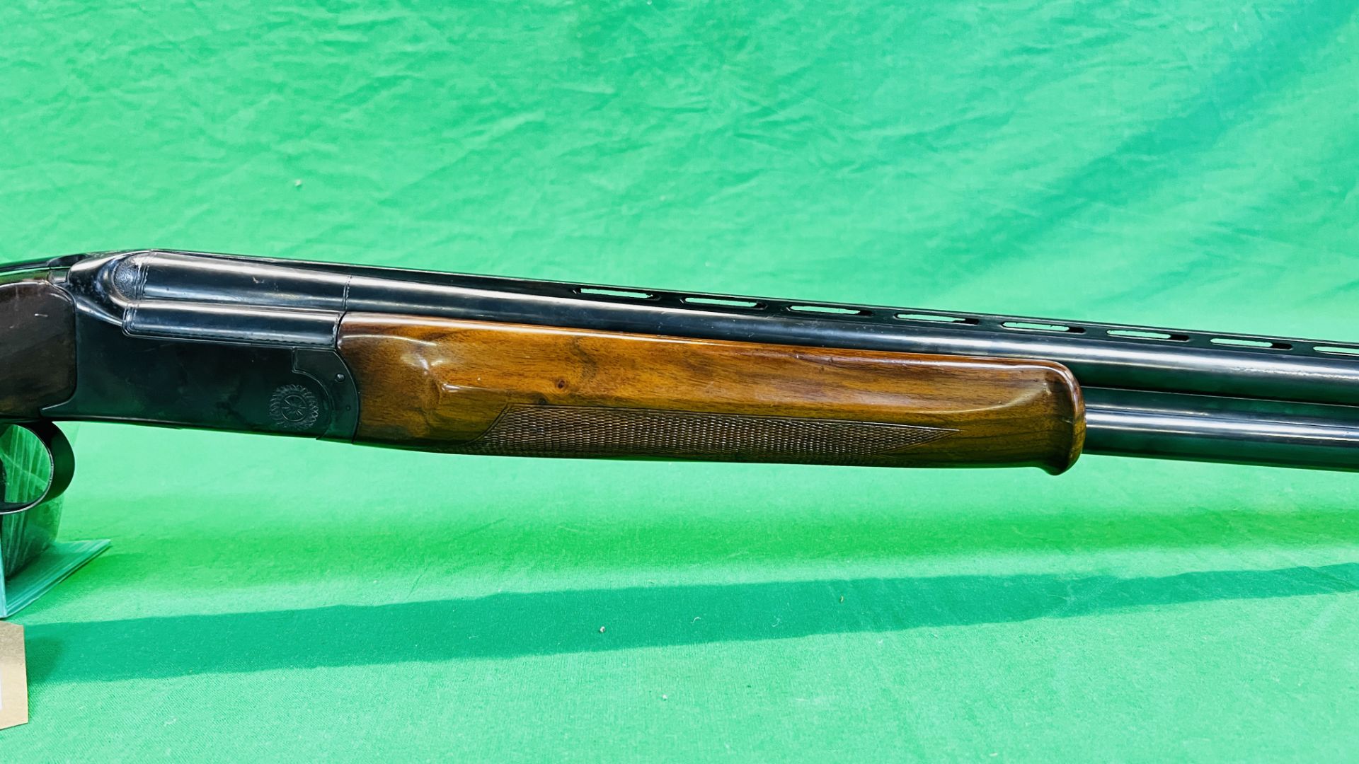 ARAMBERRI 12 BORE OVER AND UNDER SHOTGUN #159184, - Image 4 of 20