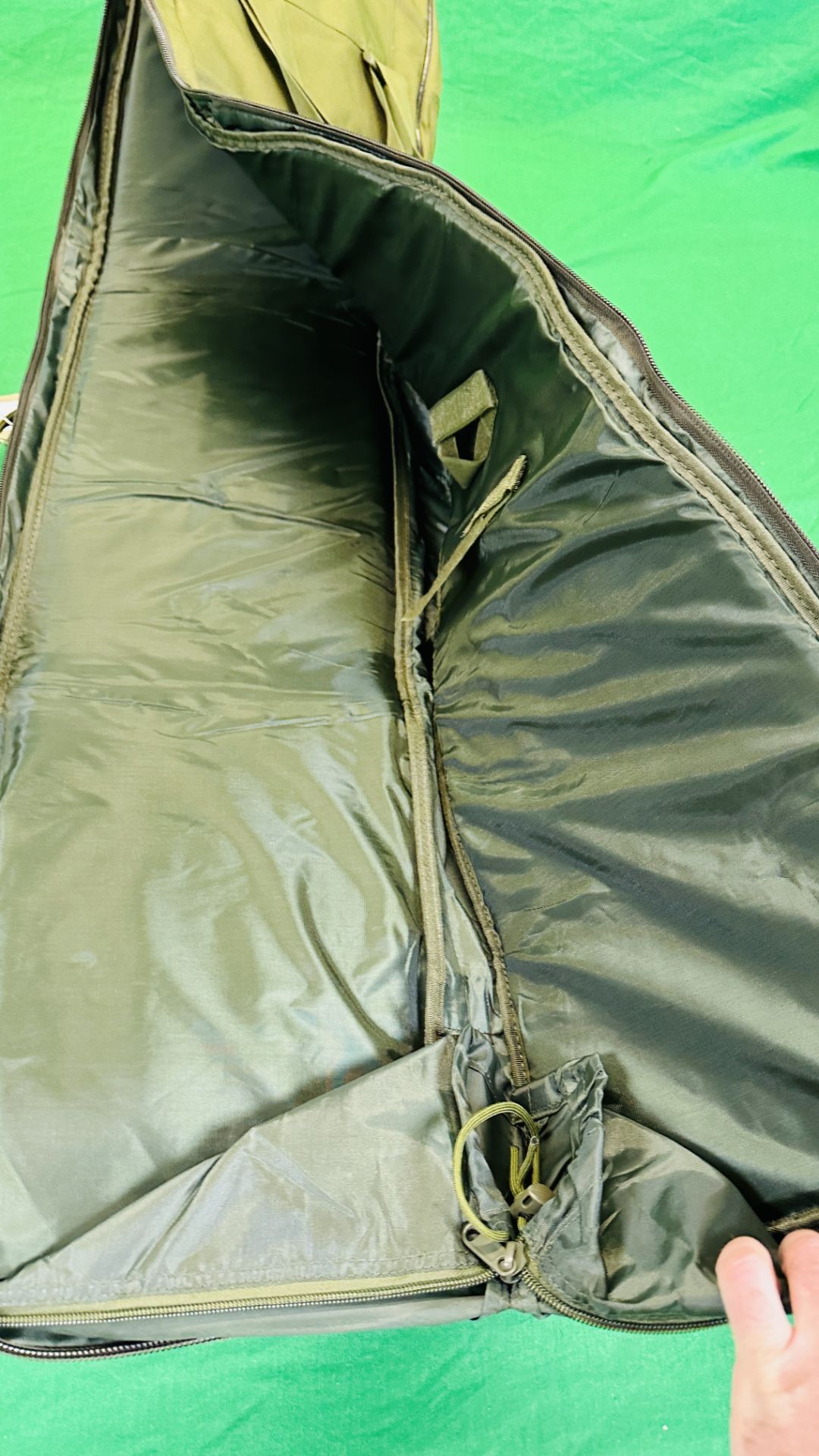 GREEN CANVAS TACTICAL RIFLE BAG - Image 6 of 7