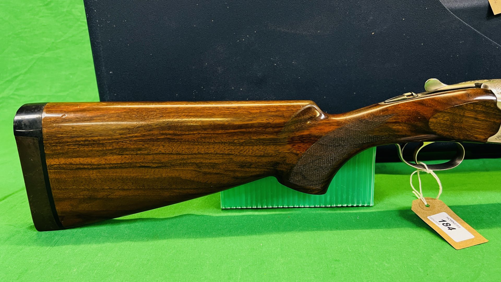 BERETTA 12 BORE OVER AND UNDER SHOTGUN #P26800B ULTRA LIGHT DELUXE MODEL, 28" MULTI CHOKE BARRELS, - Image 3 of 28