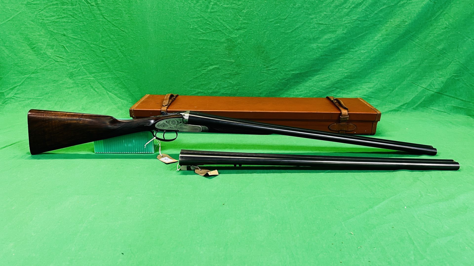 12 BORE TOLLEY SIDE BY SIDE SHOTGUN #8670, 28" BARRELS (2 3/4" CHAMBER), EJECTOR,