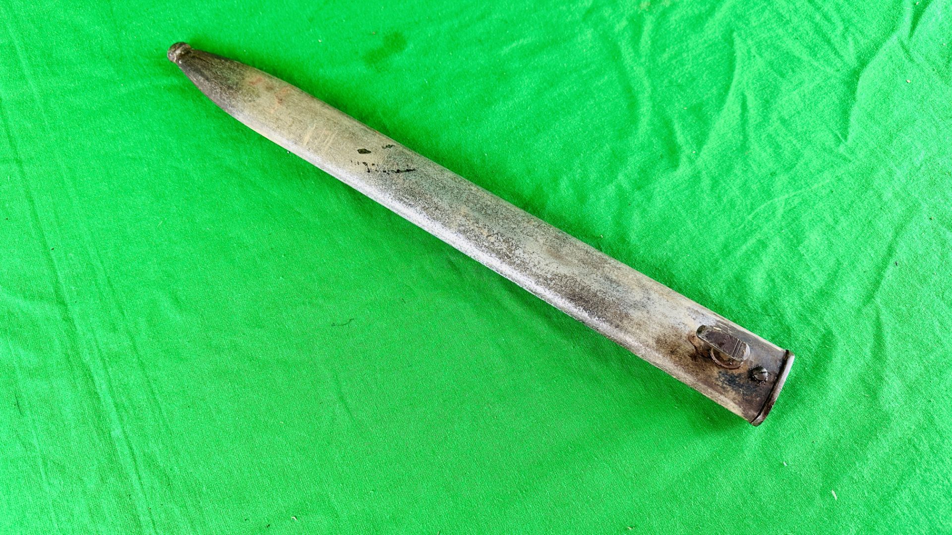 WWI GERMAN STAHLBLUME BAYONET WITH SCABBARD - NO POSTAGE OR PACKING AVAILABLE. - Image 10 of 10