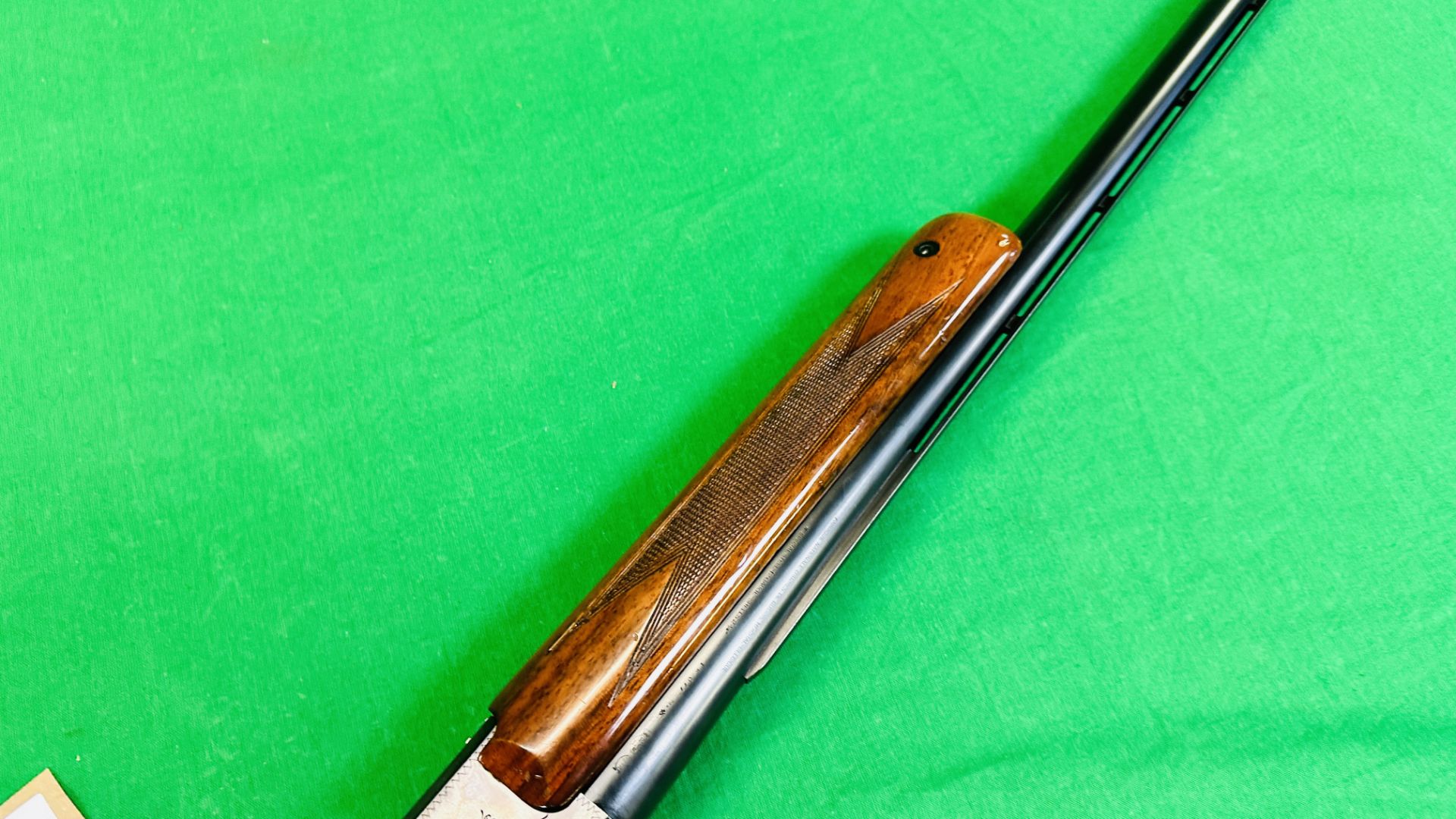 FABRIQUE 12 BORE SELF LOADING TWO SHOT SHOTGUN MODEL "DOUBLE TWO" #C23651 29 INCH BARREL VENTILATED - Image 11 of 15