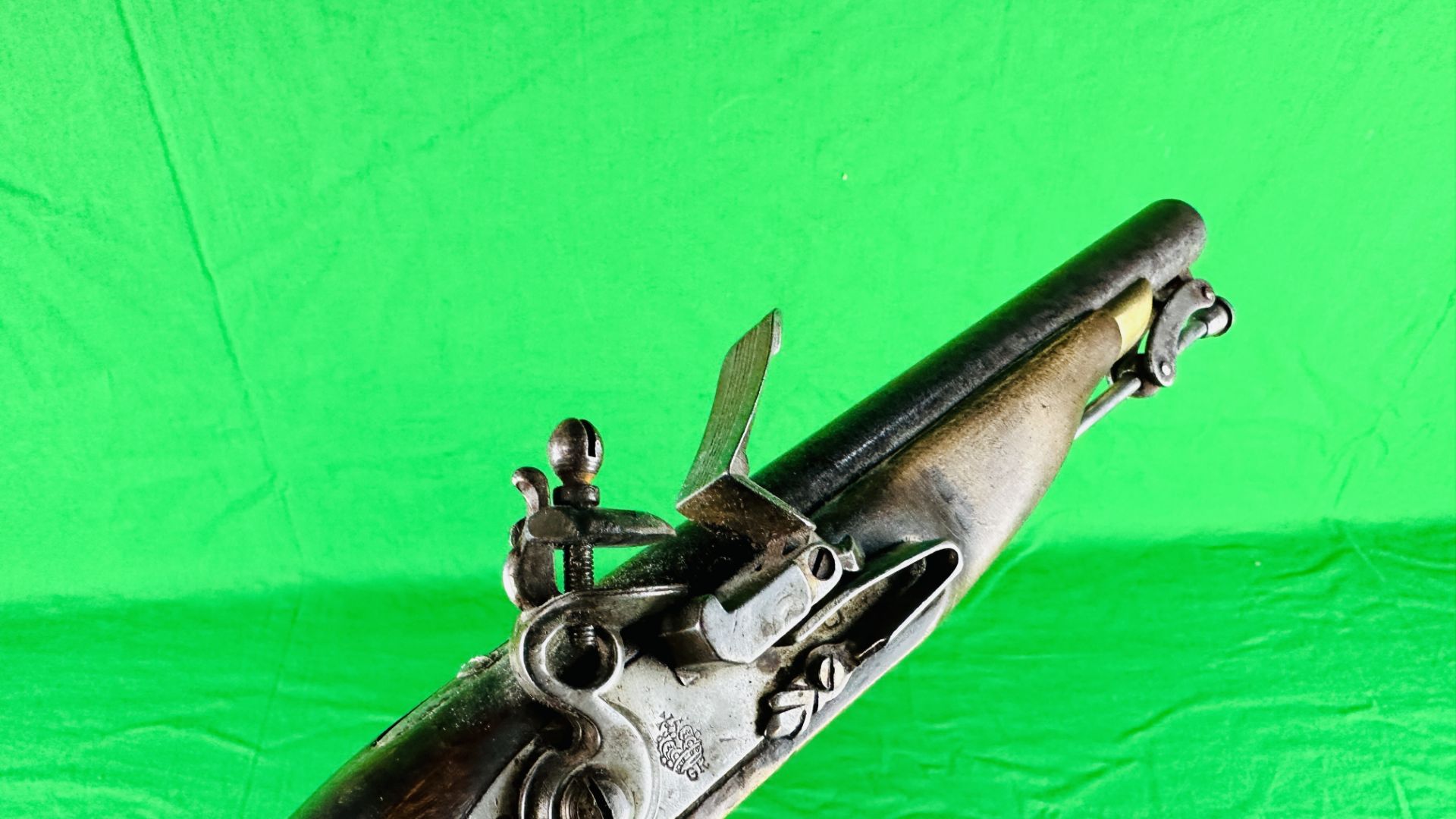 ANTIQUE CIRCA 1800 BRITISH MILITARY TOWER GR FLINTLOCK MUZZLE LOADING PISTOL, - Image 16 of 18