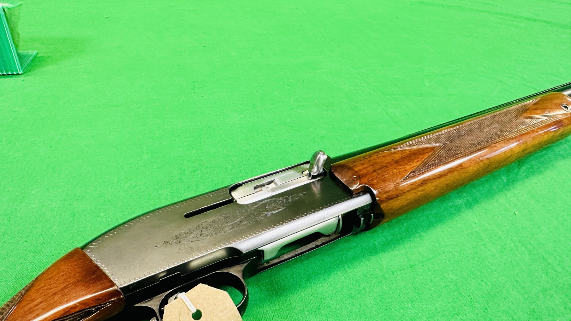 FABRIQUE 12 BORE SELF LOADING TWO SHOT SHOTGUN MODEL "DOUBLE TWO" #C23651 29 INCH BARREL VENTILATED - Image 7 of 15