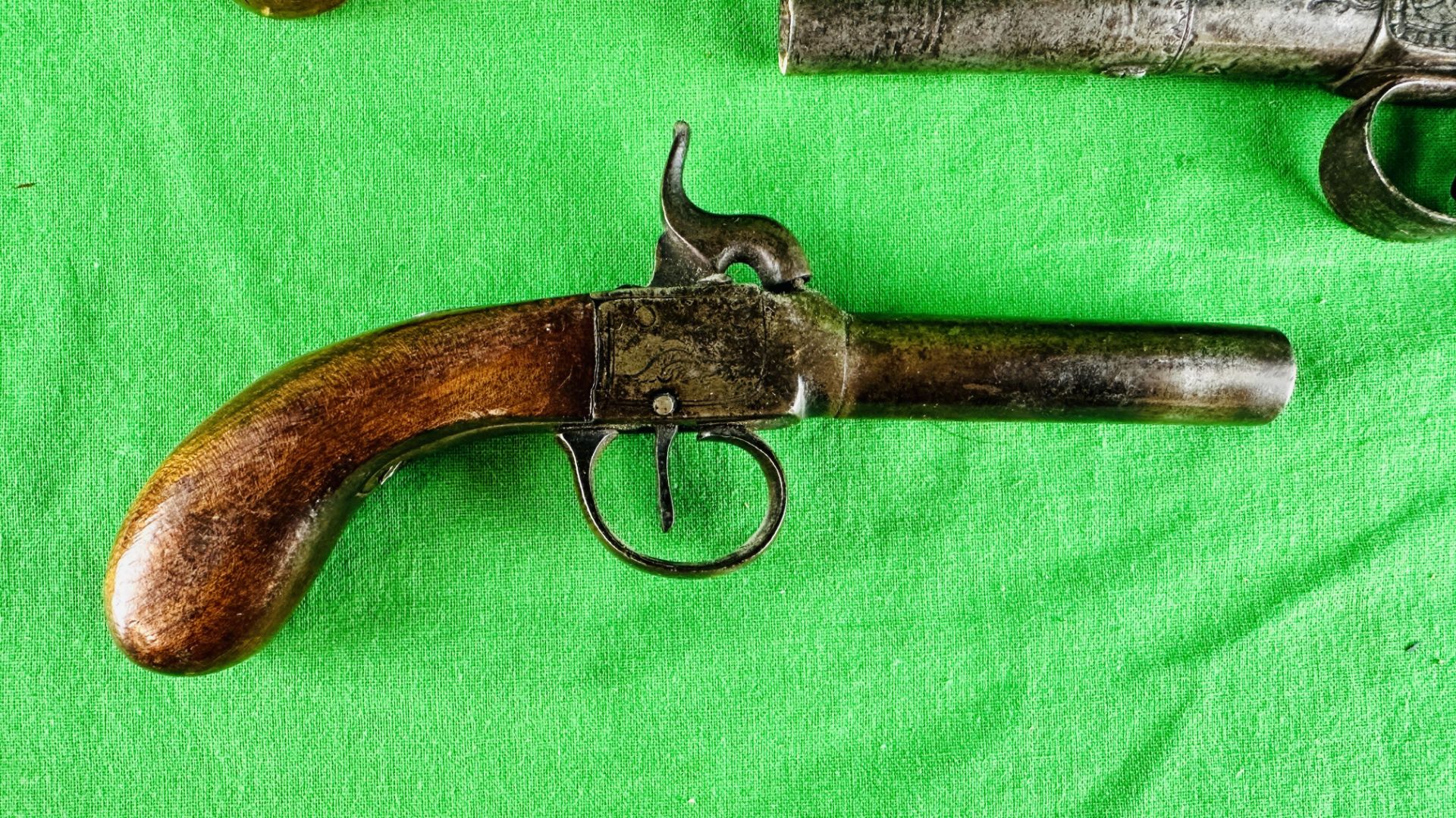 3 ANTIQUE PISTOLS TO INCLUDE ENGLISH MAKE PERCUSSION & ARCHER LONDON FLINT LOCK - (ALL GUNS TO BE - Image 2 of 7