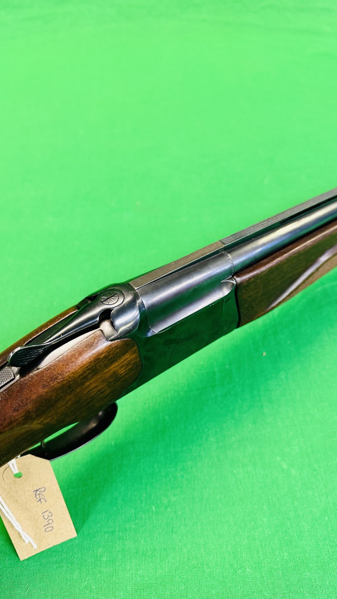 OVER AND UNDER 12 BORE BAIKAL SHOTGUN CO3386 - (REF: 1390) - (ALL GUNS TO BE INSPECTED AND - Bild 7 aus 12
