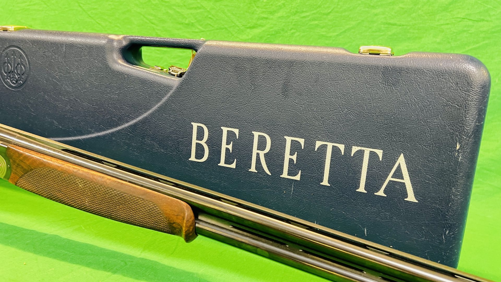 BERETTA 12 BORE OVER AND UNDER SHOTGUN 682 GOLD E, #P0120513, 30" MULTI CHOKE BARRELS, - Image 8 of 38