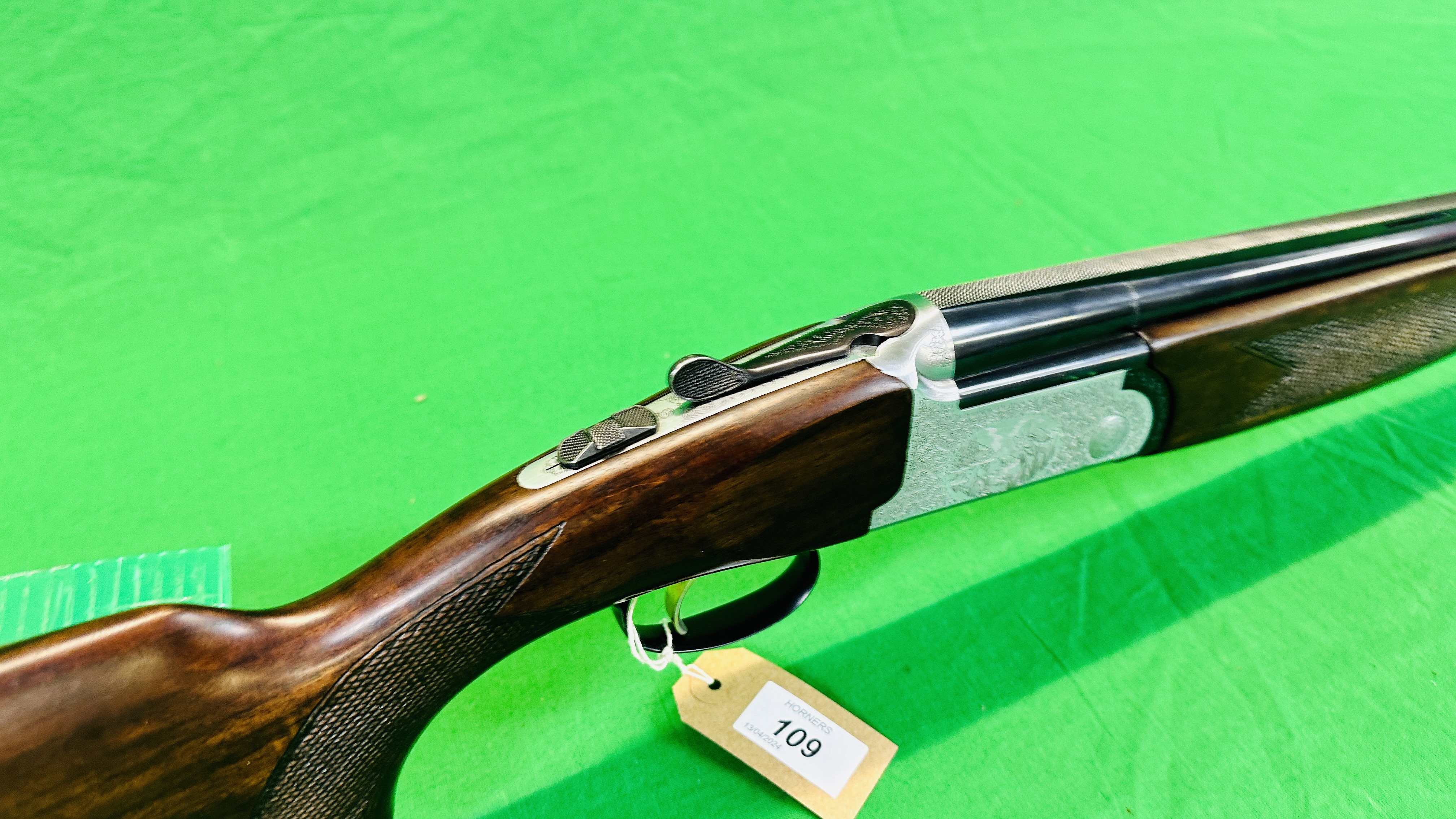 LINCOLN 12 BORE OVER AND UNDER SHOTGUN #54598, 271/2 " BARRELS, MULTI CHOKE, EJECTOR, - Image 4 of 17