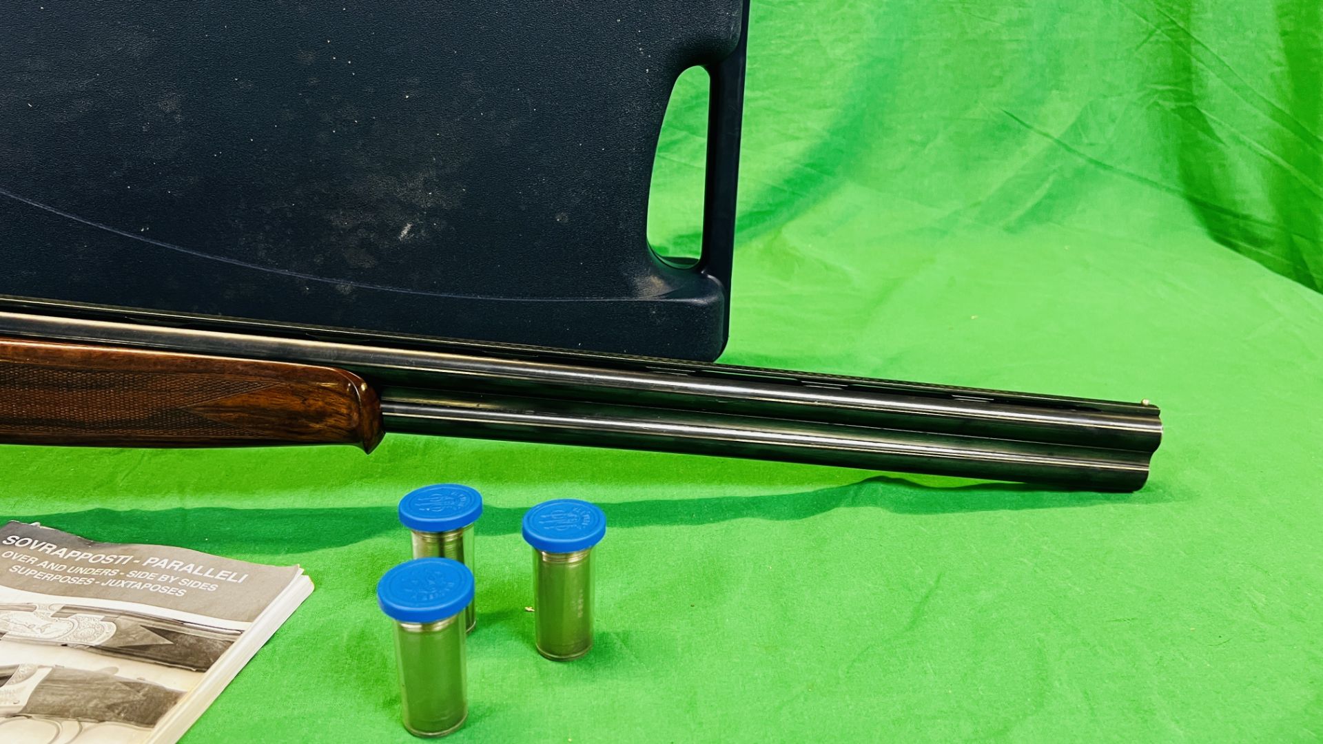 BERETTA 12 BORE OVER AND UNDER SHOTGUN #P26800B ULTRA LIGHT DELUXE MODEL, 28" MULTI CHOKE BARRELS, - Image 8 of 28