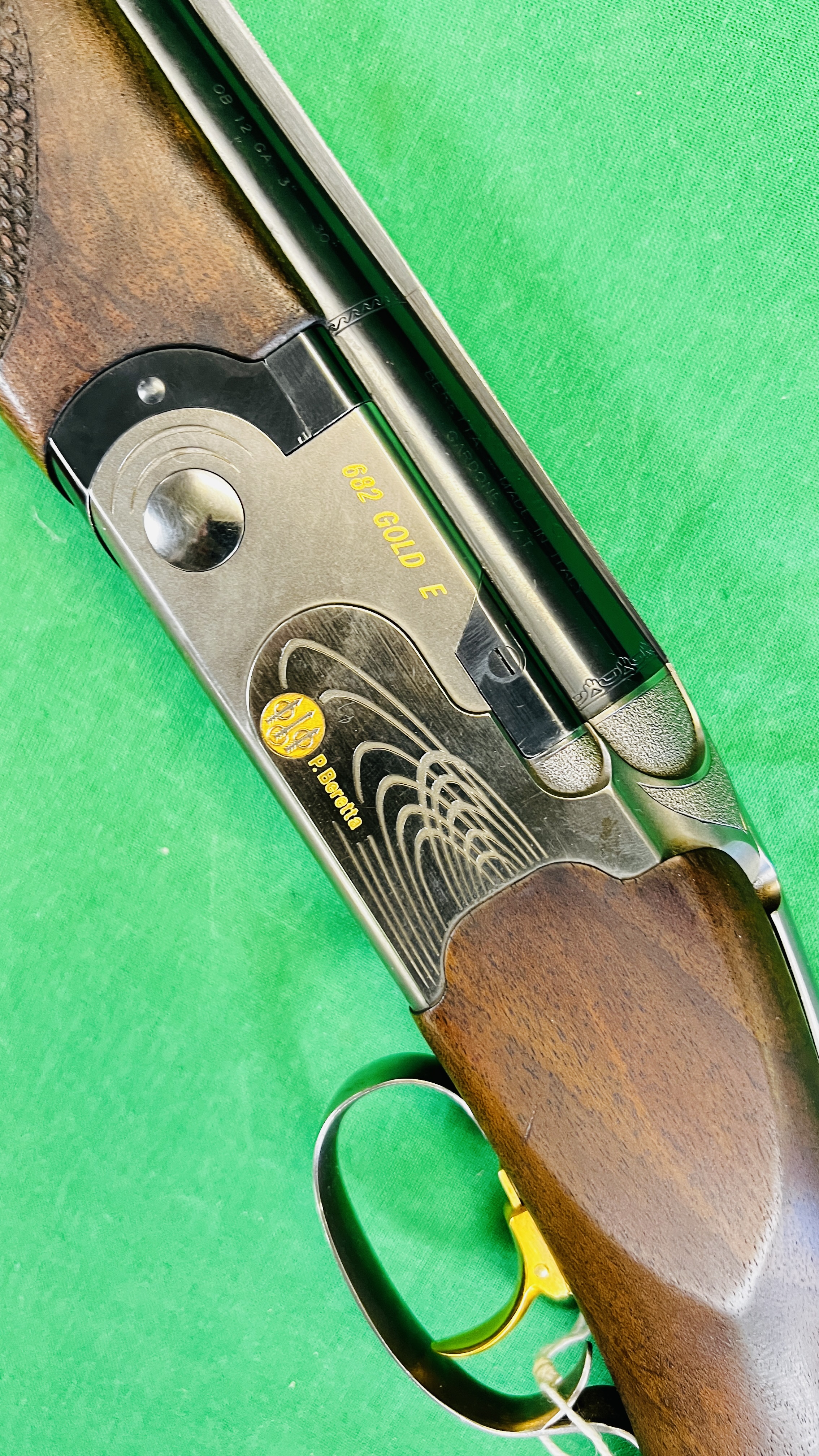 BERETTA 12 BORE OVER AND UNDER SHOTGUN 682 GOLD E, #P0120513, 30" MULTI CHOKE BARRELS, - Image 14 of 38