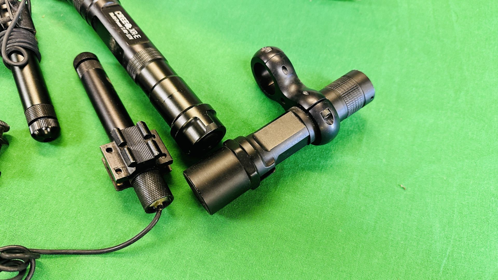 A GROUP OF VARIOUS TORCHES TO INCLUDE CLULITE CREE, ULTRAFINE ALONG WITH VARIOUS MOUNTS. - Image 3 of 8