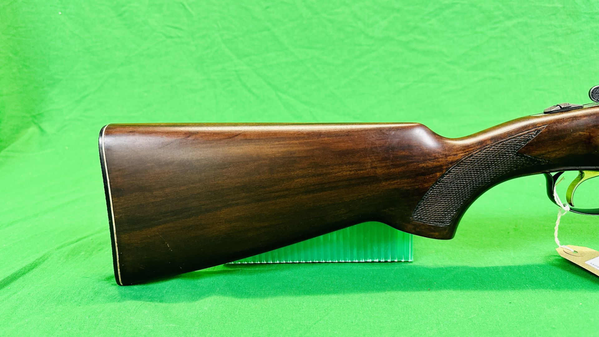 LINCOLN 12 BORE OVER AND UNDER SHOTGUN #54598, 271/2 " BARRELS, MULTI CHOKE, EJECTOR, - Image 3 of 17