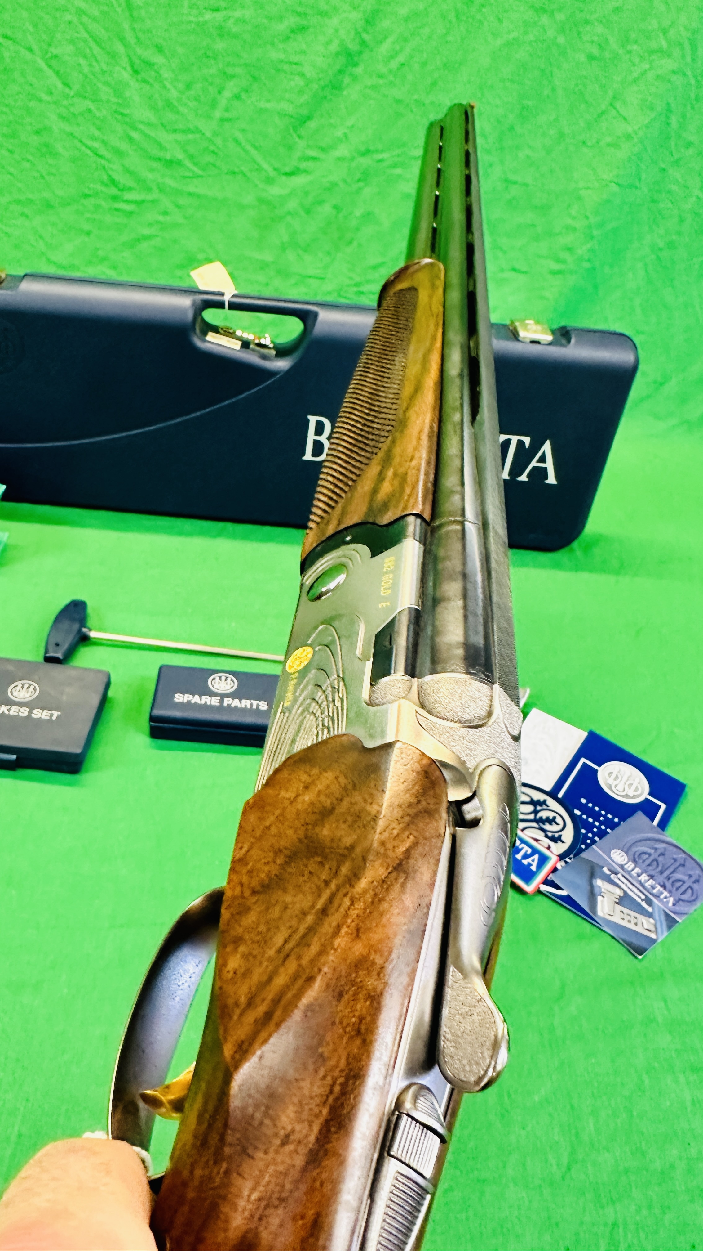 BERETTA 12 BORE OVER AND UNDER SHOTGUN, MODEL 682 GOLD E, - Image 12 of 35