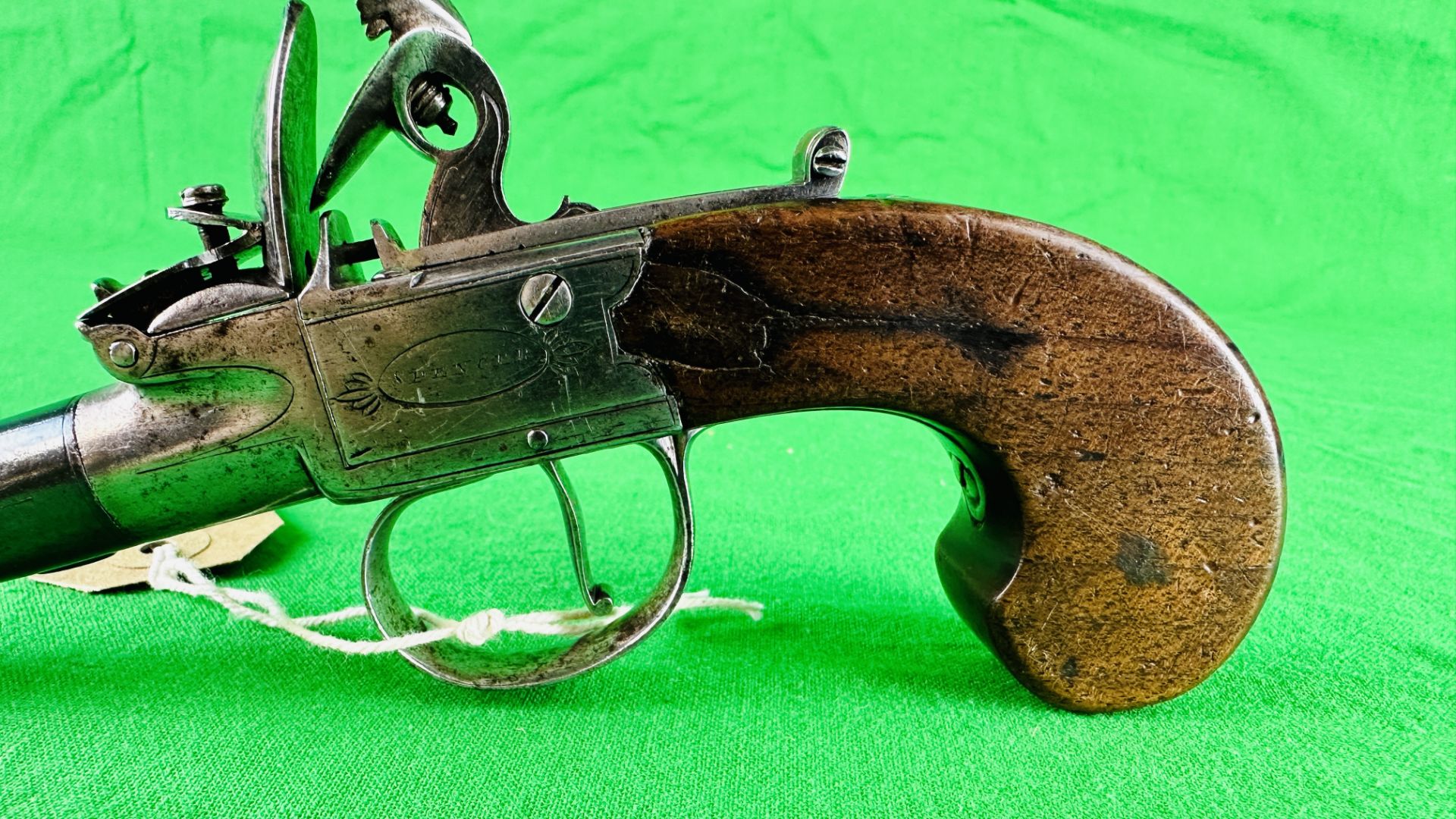 A GOOD QUALITY ENGLISH ANTIQUE SPENCER OF LONDON FLINTLOCK PISTOL WITH DETACHABLE BARREL, - Image 8 of 13